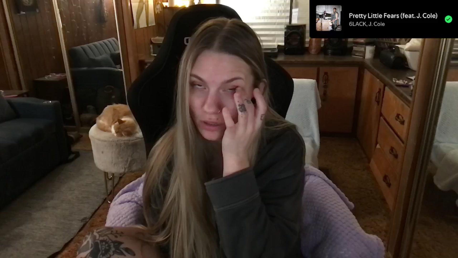 Gallery image thumbnail from Incognitobabe's myfreecams stream on, 01/01/2025, 12:24 image 15 of 20