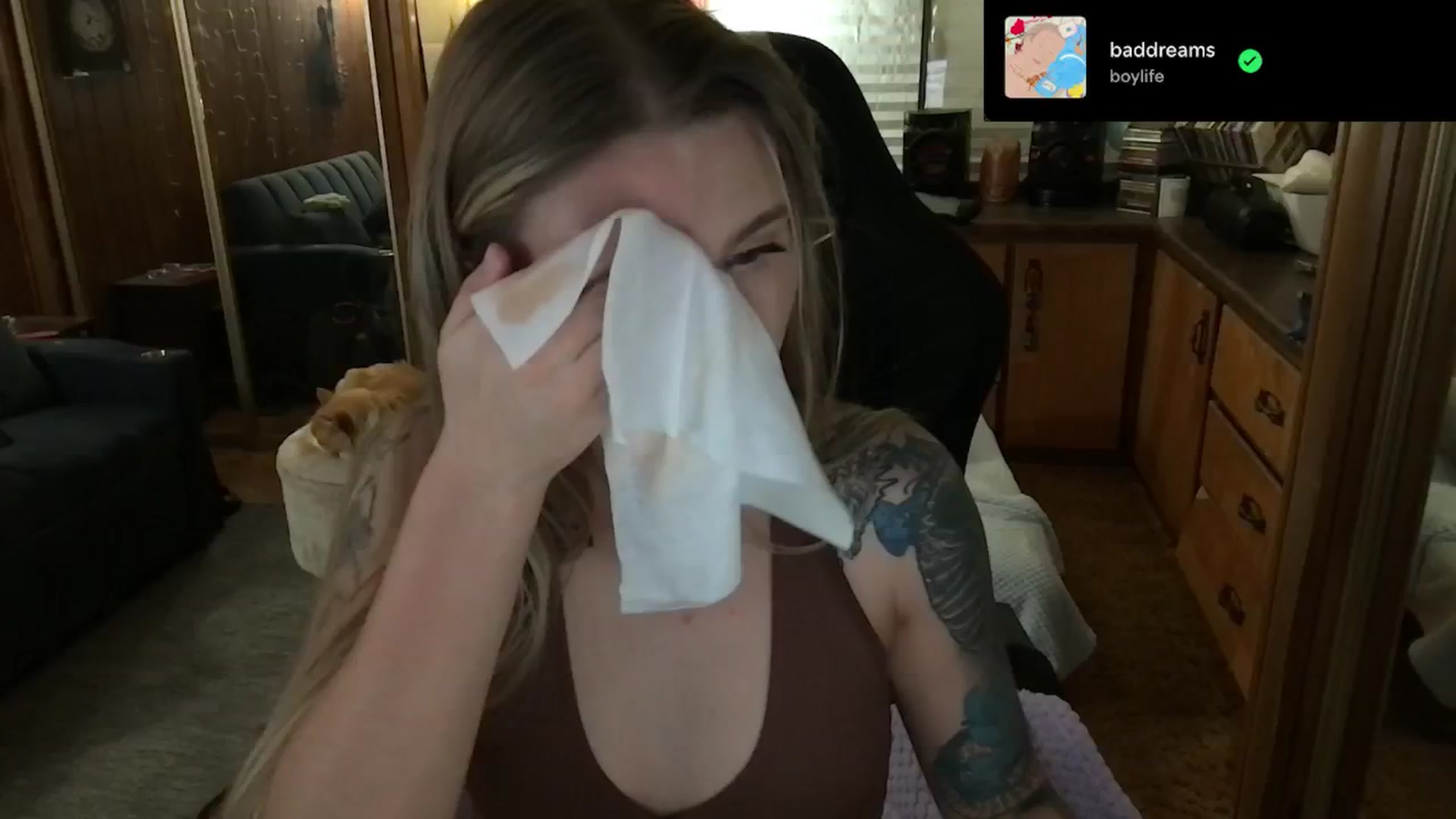Gallery image thumbnail from Incognitobabe's myfreecams stream on, 01/03/2025, 11:53 image 18 of 20