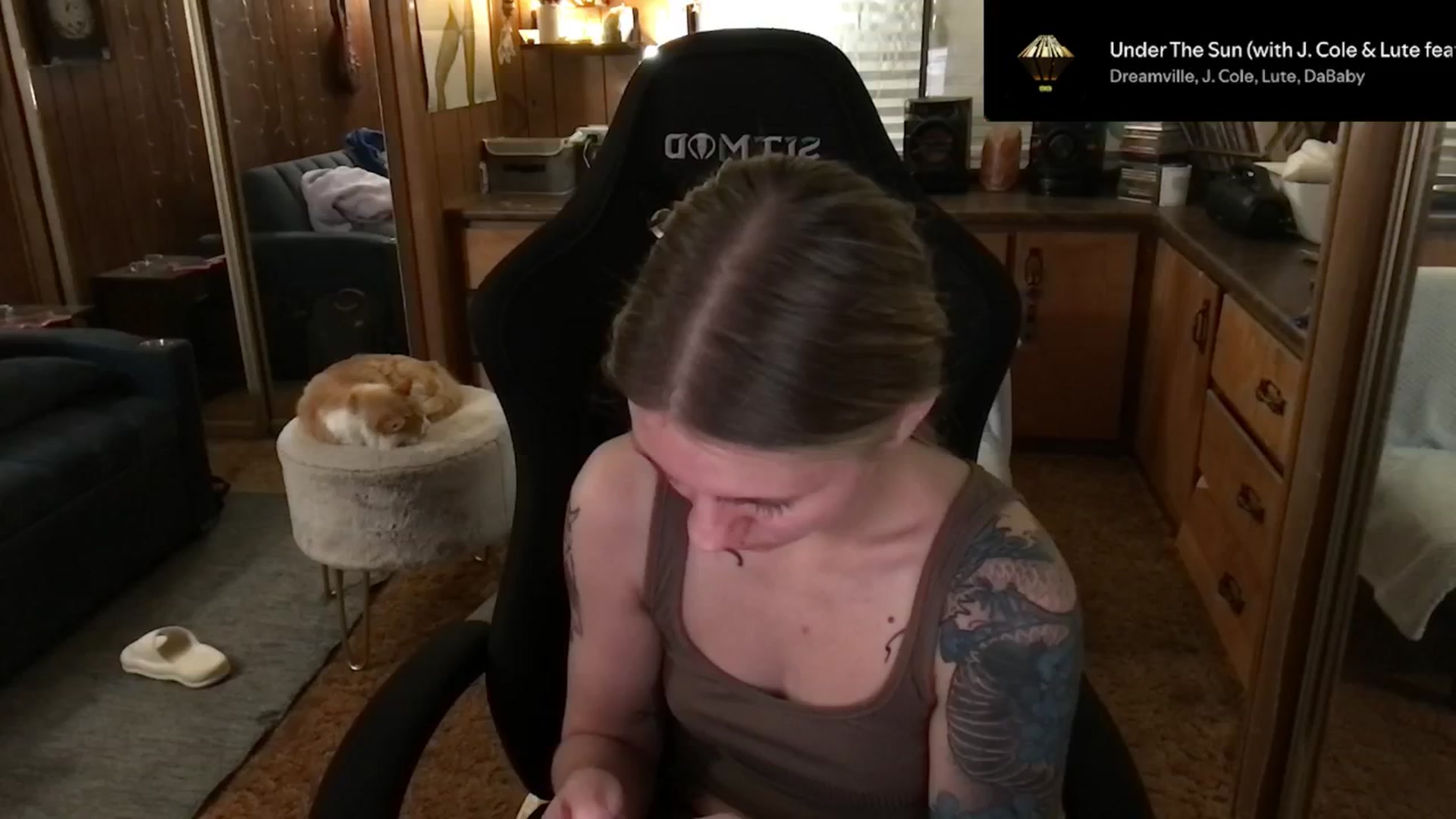 Gallery image thumbnail from Incognitobabe's myfreecams stream on, 01/06/2025, 10:27 image 18 of 20