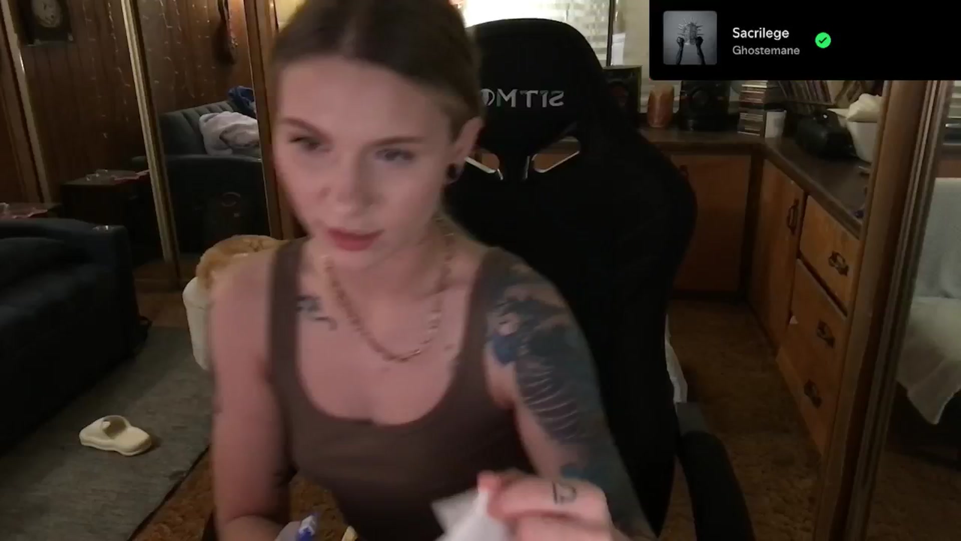 Gallery image thumbnail from Incognitobabe's myfreecams stream on, 01/06/2025, 10:27 image 11 of 20