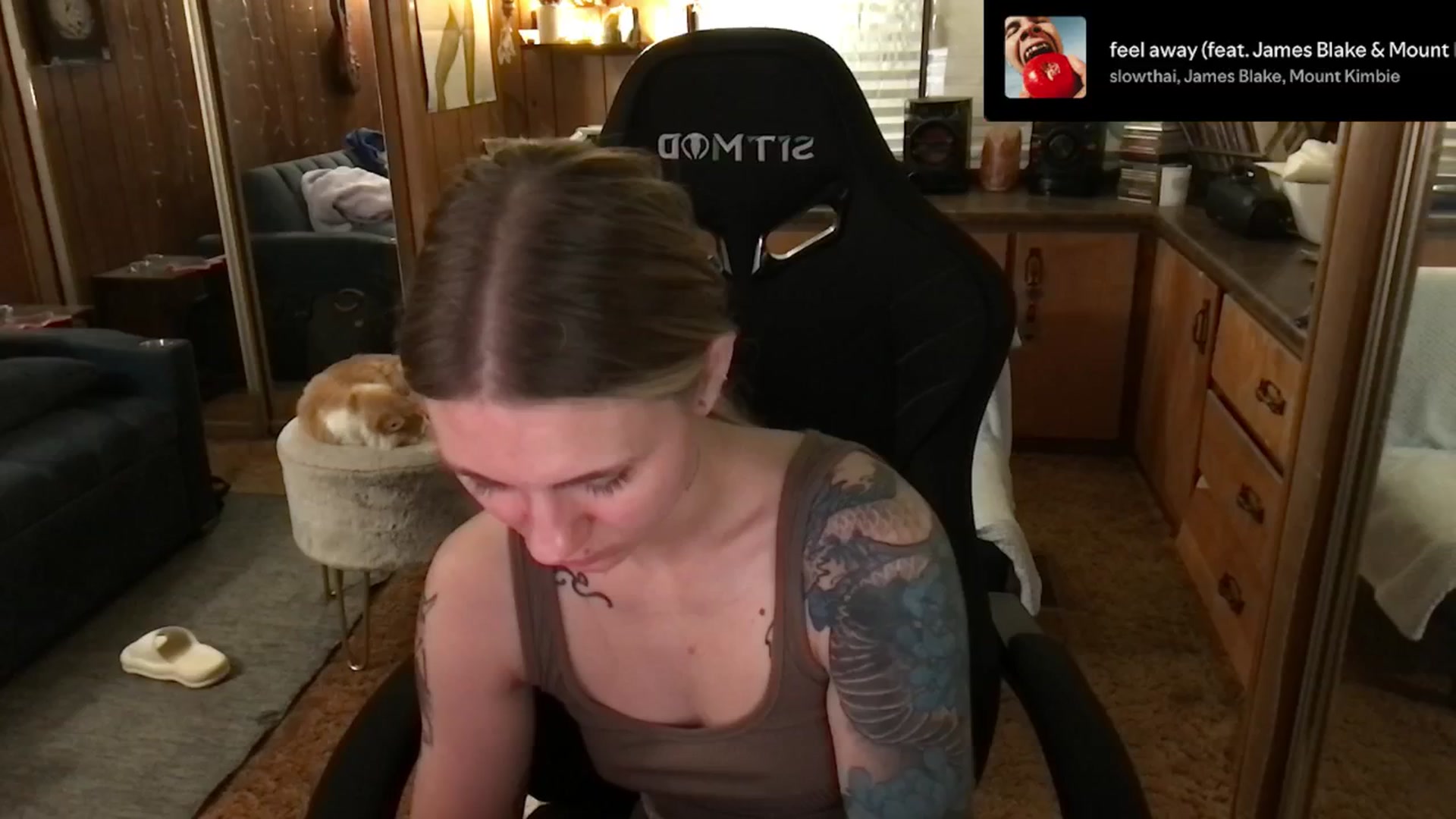 Gallery image thumbnail from Incognitobabe's myfreecams stream on, 01/06/2025, 10:27 image 17 of 20