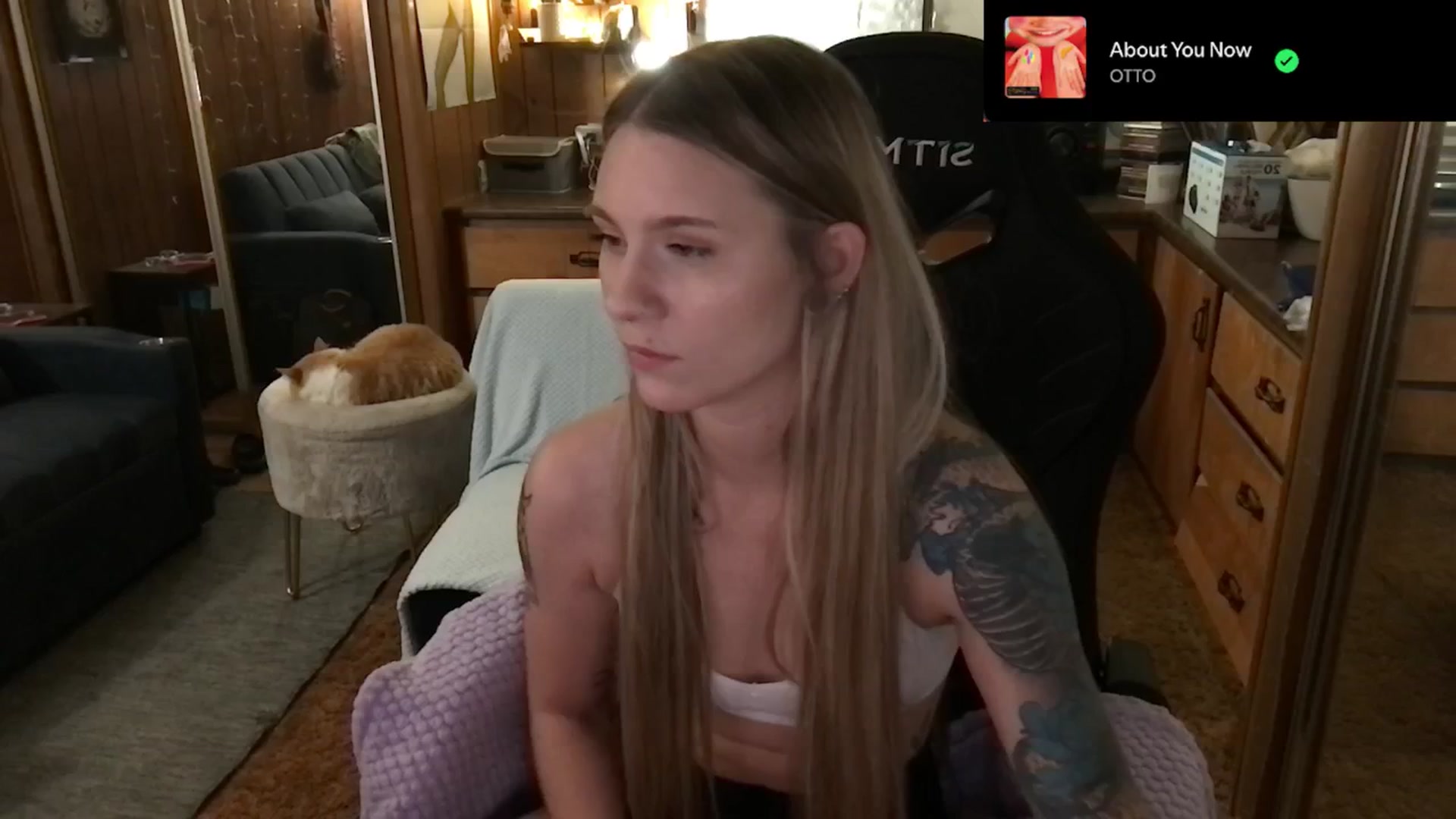 Gallery image thumbnail from Incognitobabe's myfreecams stream on, 01/12/2025, 12:04 image 2 of 20