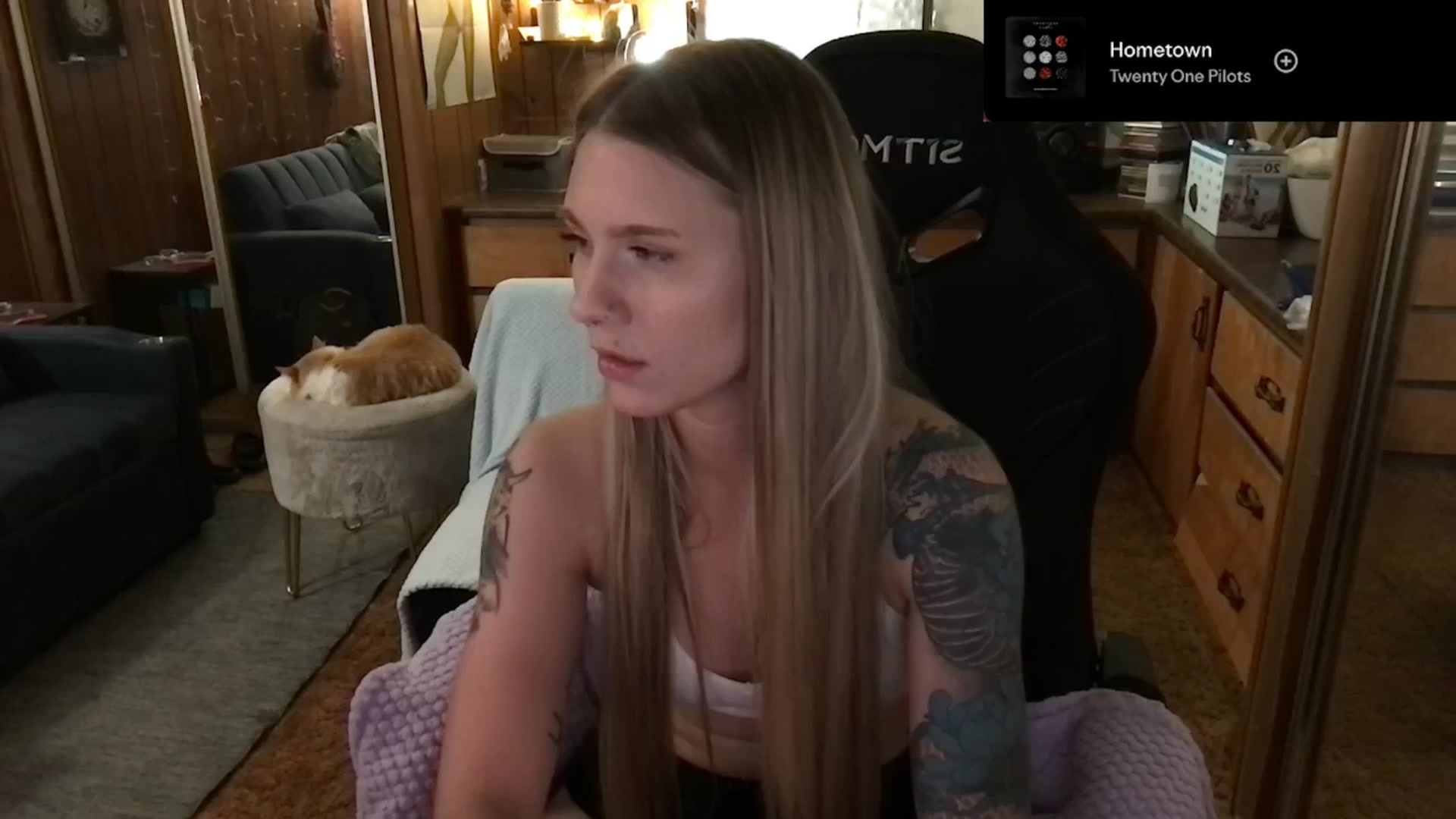 Gallery image thumbnail from Incognitobabe's myfreecams stream on, 01/12/2025, 12:04 image 8 of 20