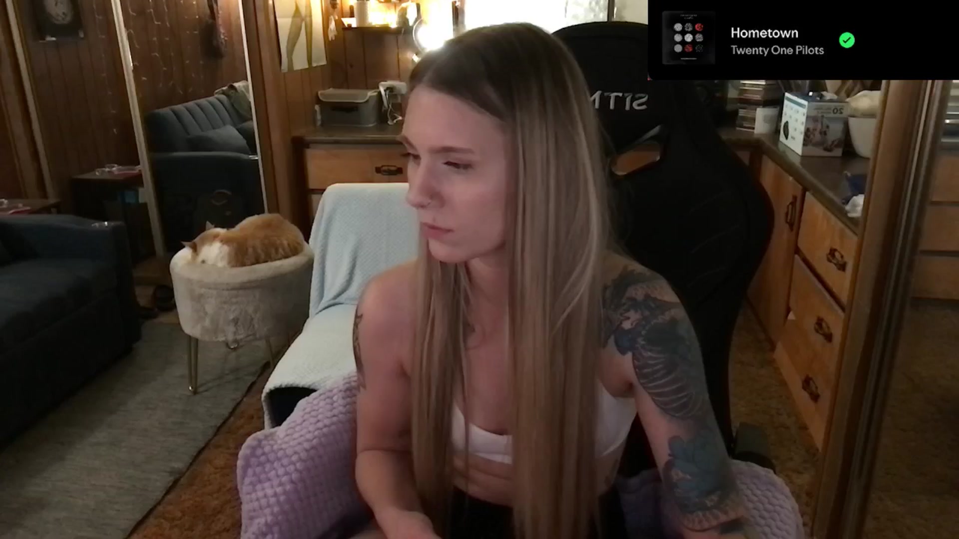 Gallery image thumbnail from Incognitobabe's myfreecams stream on, 01/12/2025, 12:04 image 9 of 20