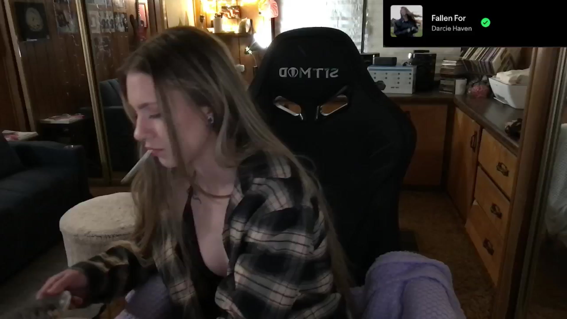 Gallery image thumbnail from Incognitobabe's myfreecams stream on, 02/18/2025, 10:26 image 1 of 20