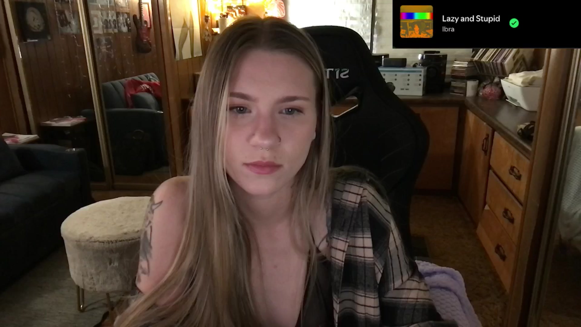 Gallery image thumbnail from Incognitobabe's myfreecams stream on, 02/18/2025, 10:26 image 18 of 20