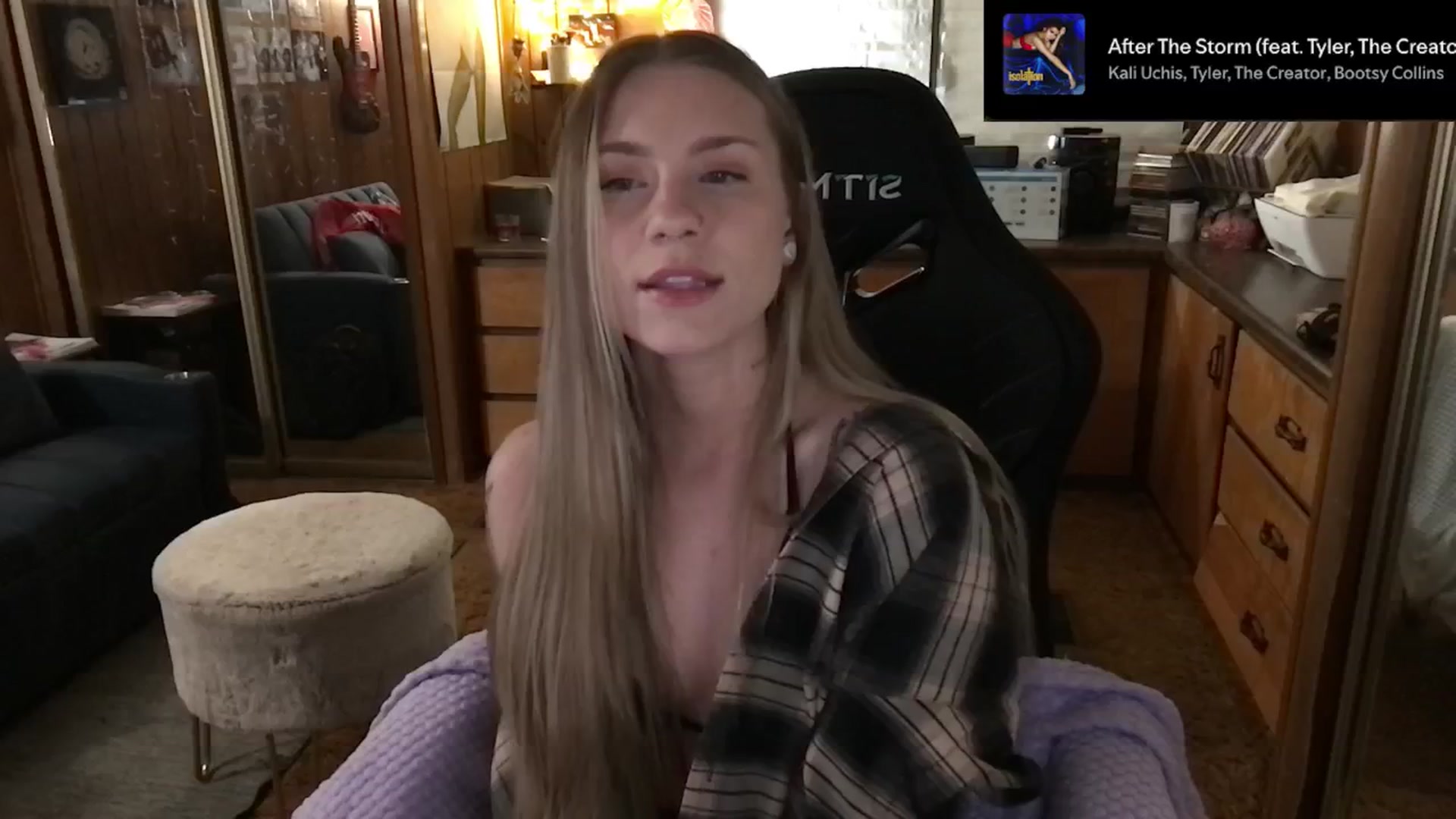 Gallery image thumbnail from Incognitobabe's myfreecams stream on, 02/18/2025, 10:26 image 12 of 20