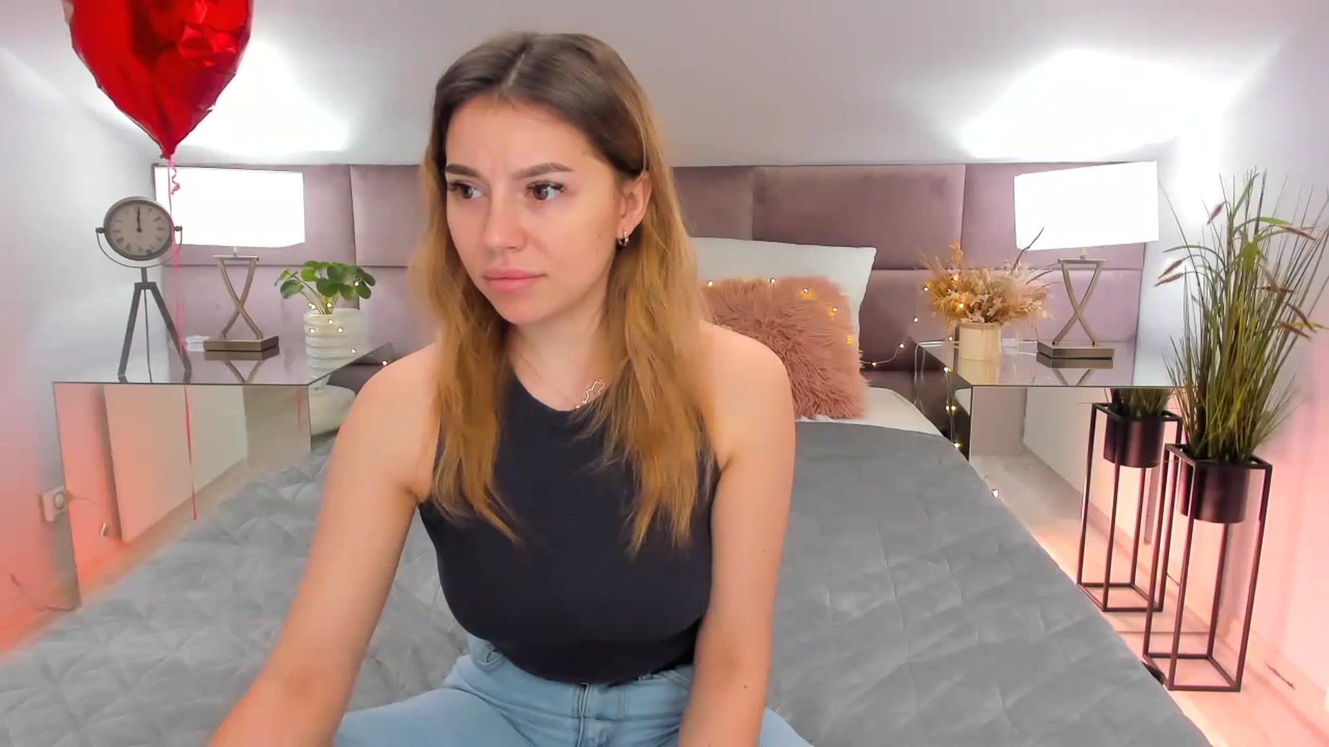 Gallery image thumbnail from Incredible_BB's myfreecams stream on, 03/06/2024, 10:10 image 17 of 20