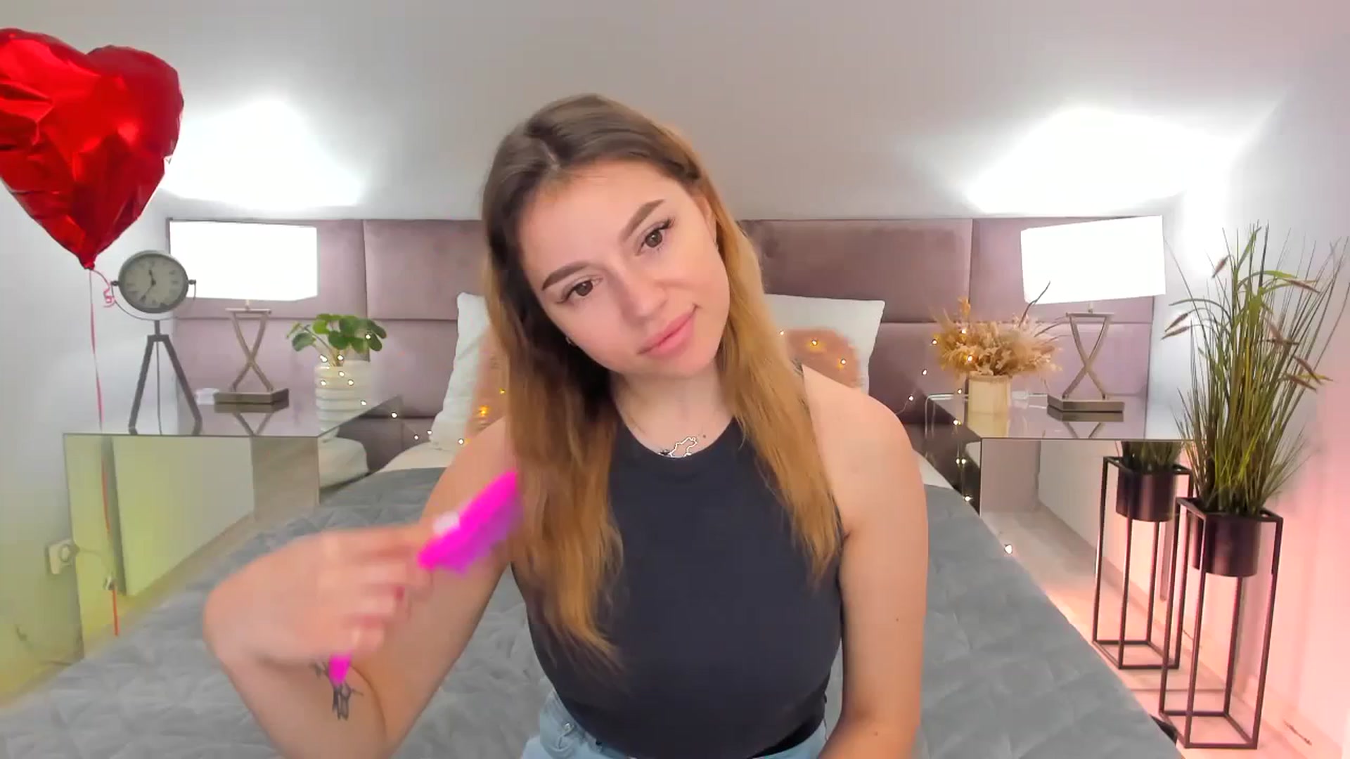 Gallery image thumbnail from Incredible_BB's myfreecams stream on, 03/06/2024, 10:10 image 1 of 20