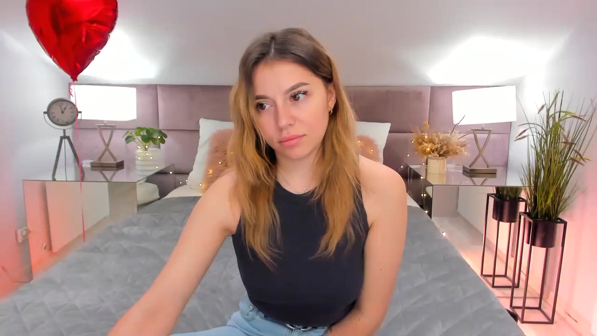 Gallery image thumbnail from Incredible_BB's myfreecams stream on, 03/06/2024, 11:15 image 7 of 20