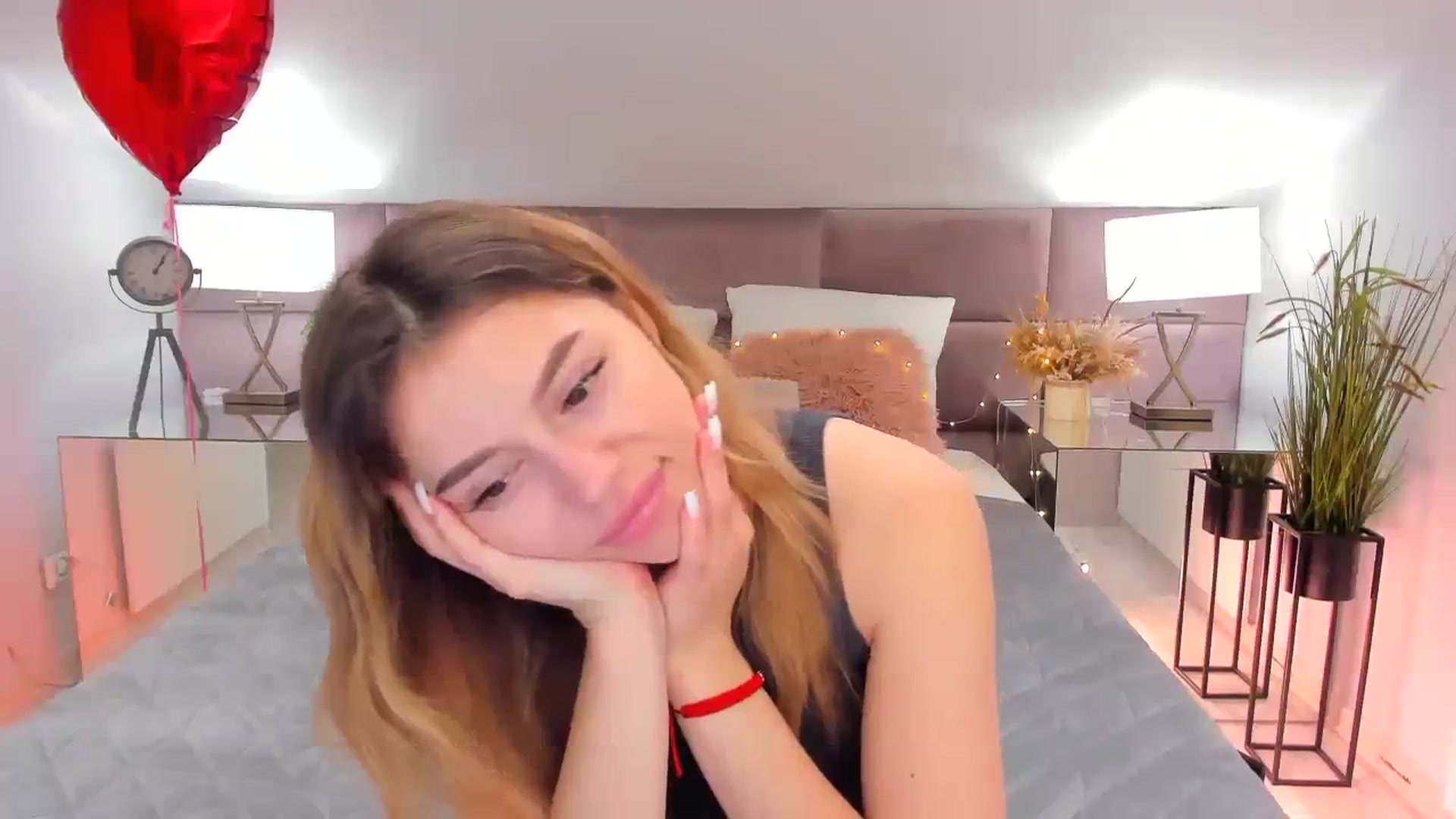 Gallery image thumbnail from Incredible_BB's myfreecams stream on, 03/06/2024, 11:15 image 14 of 20