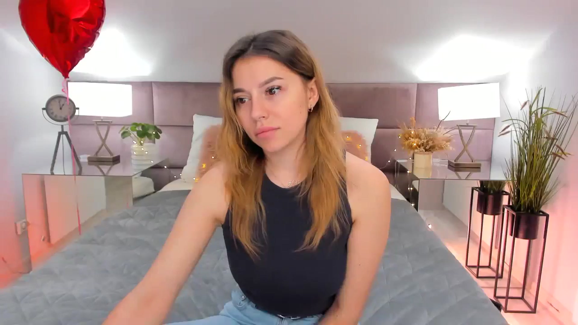 Gallery image thumbnail from Incredible_BB's myfreecams stream on, 03/06/2024, 11:15 image 8 of 20