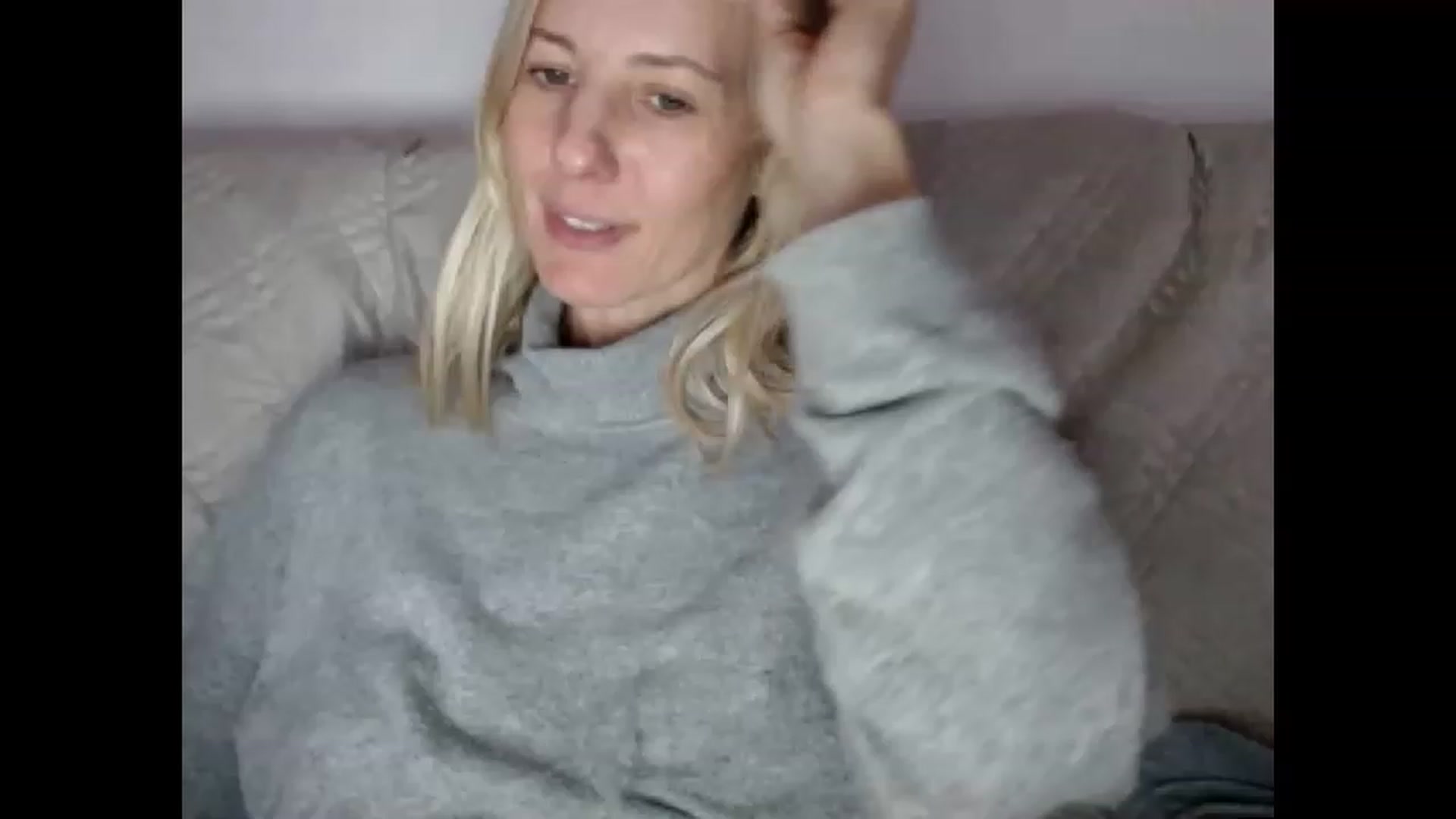 Gallery image thumbnail from IndianaBella's myfreecams stream on, 11/19/2022, 14:24 image 20 of 20
