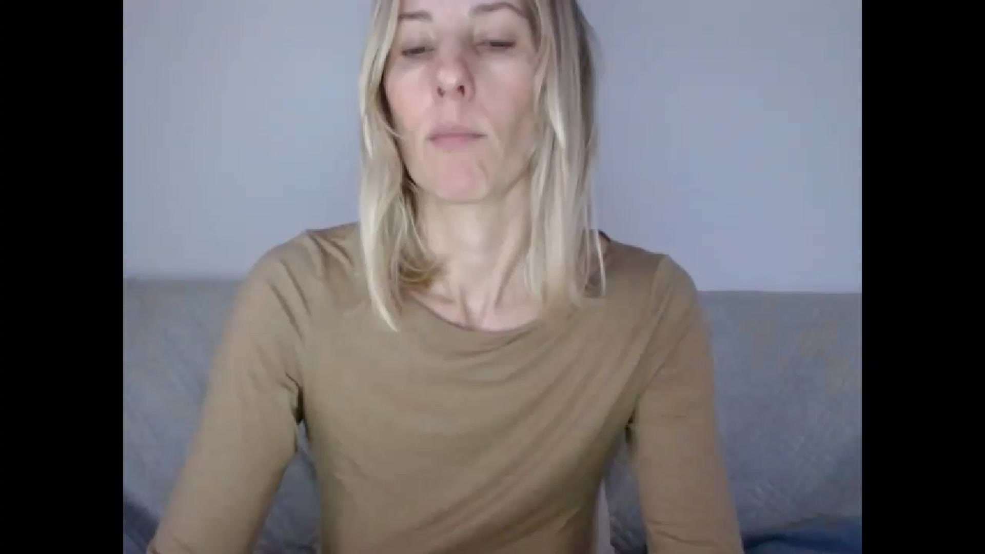 Gallery image thumbnail from IndianaBella's myfreecams stream on, 11/19/2022, 14:24 image 15 of 20
