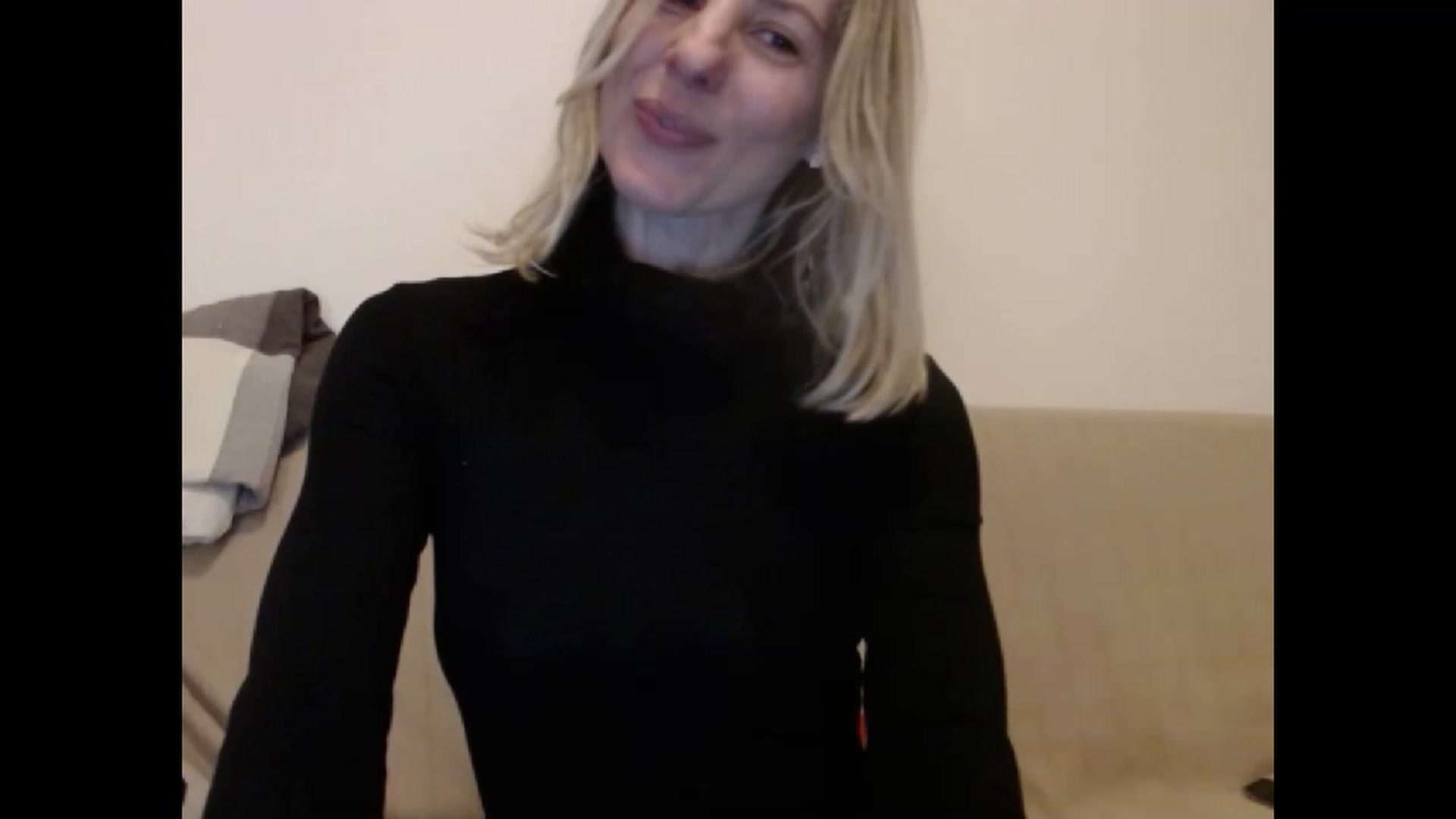 Gallery image thumbnail from IndianaBella's myfreecams stream on, 04/16/2023, 19:34 image 10 of 20