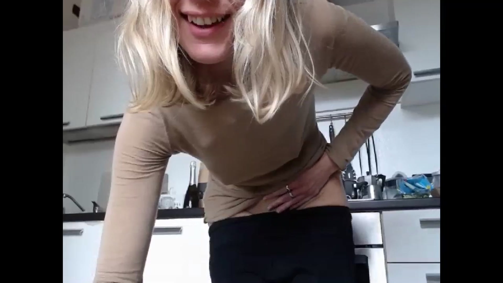 Gallery image thumbnail from IndianaBella's myfreecams stream on, 01/02/2024, 12:11 image 18 of 20