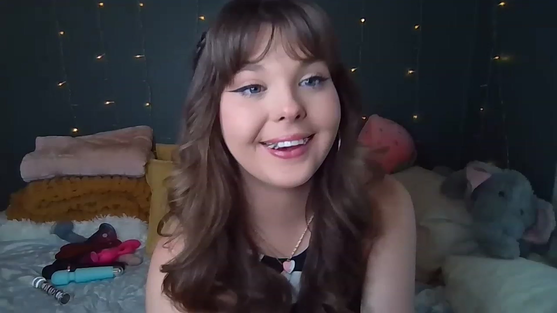 Gallery image thumbnail from Indicabbyx's myfreecams stream on, 11/21/2022, 21:43 image 11 of 20