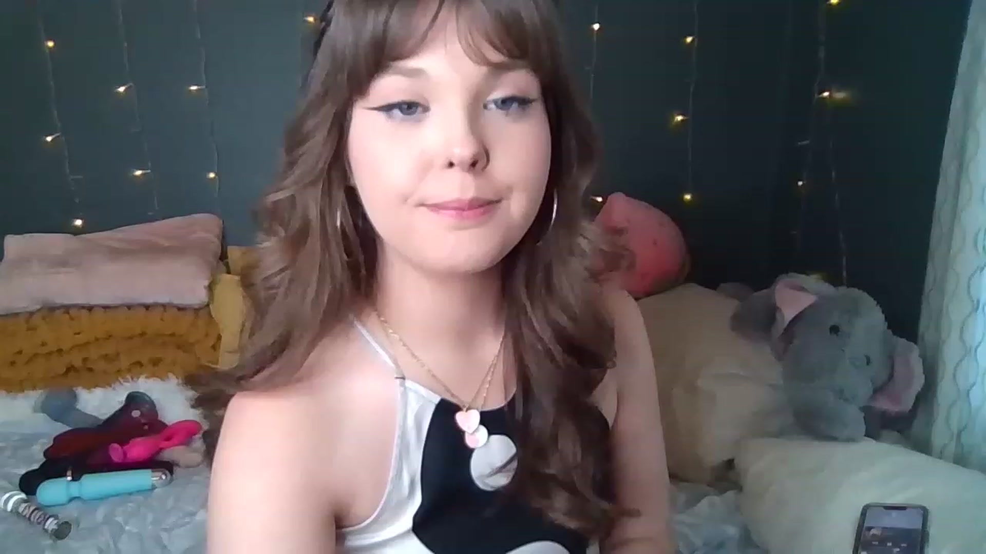 Gallery image thumbnail from Indicabbyx's myfreecams stream on, 11/21/2022, 21:43 image 10 of 20