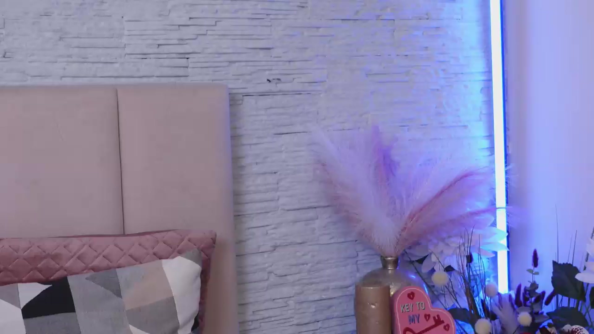 Gallery image thumbnail from InesBrillante's myfreecams stream on, 07/18/2026, 22:01 image 18 of 20