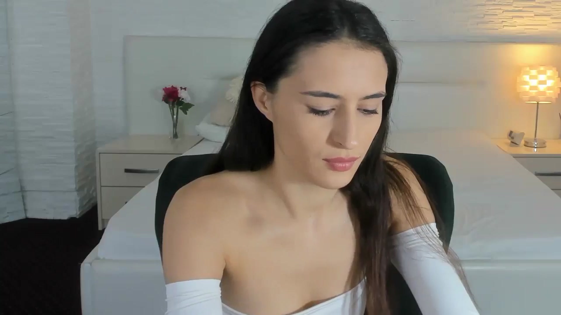 Gallery image thumbnail from InesLyn's myfreecams stream on, 01/02/2025, 14:53 image 10 of 20