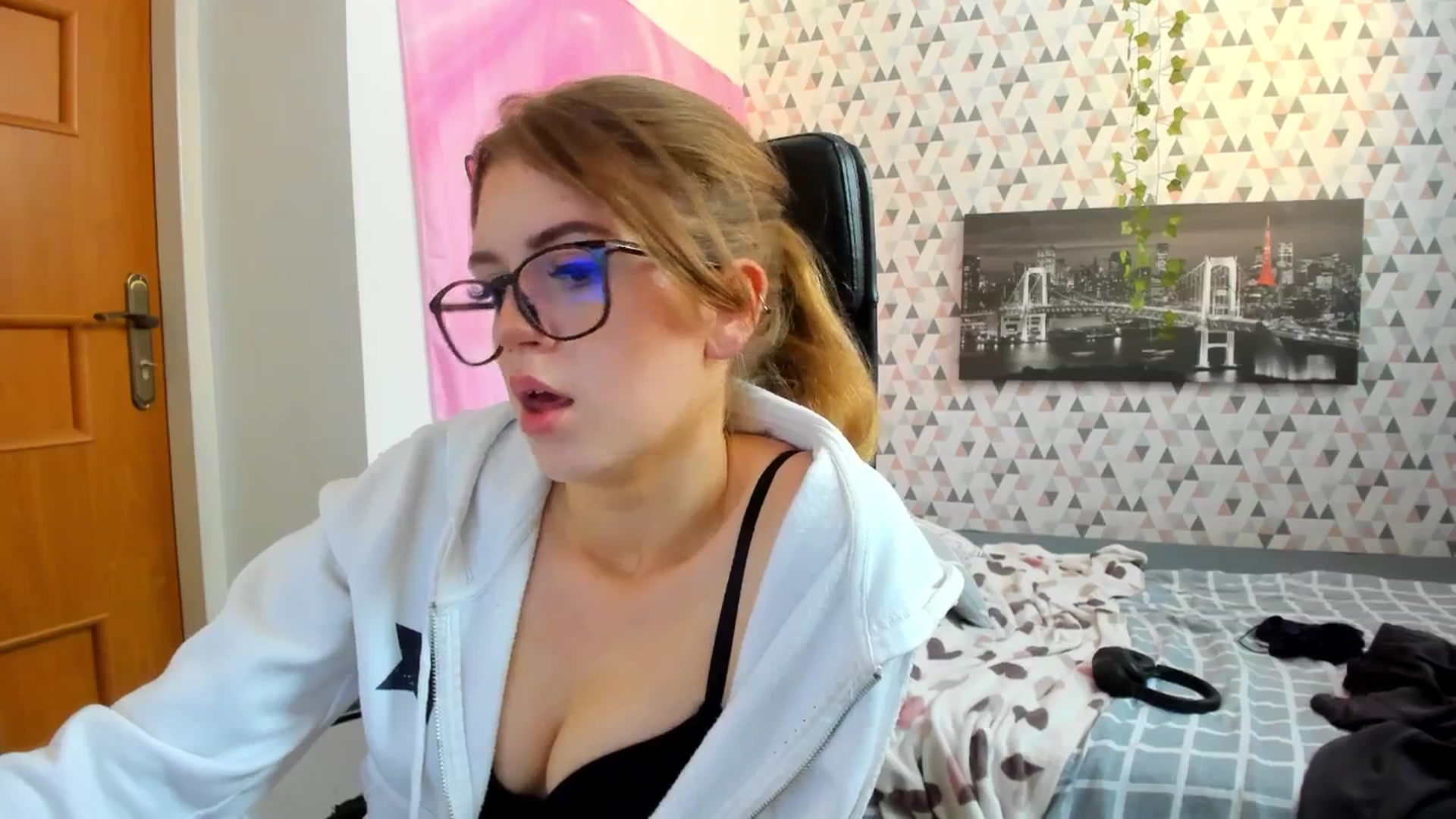 Gallery image thumbnail from Iness_lex's myfreecams stream on, 03/14/2026, 11:58 image 12 of 20
