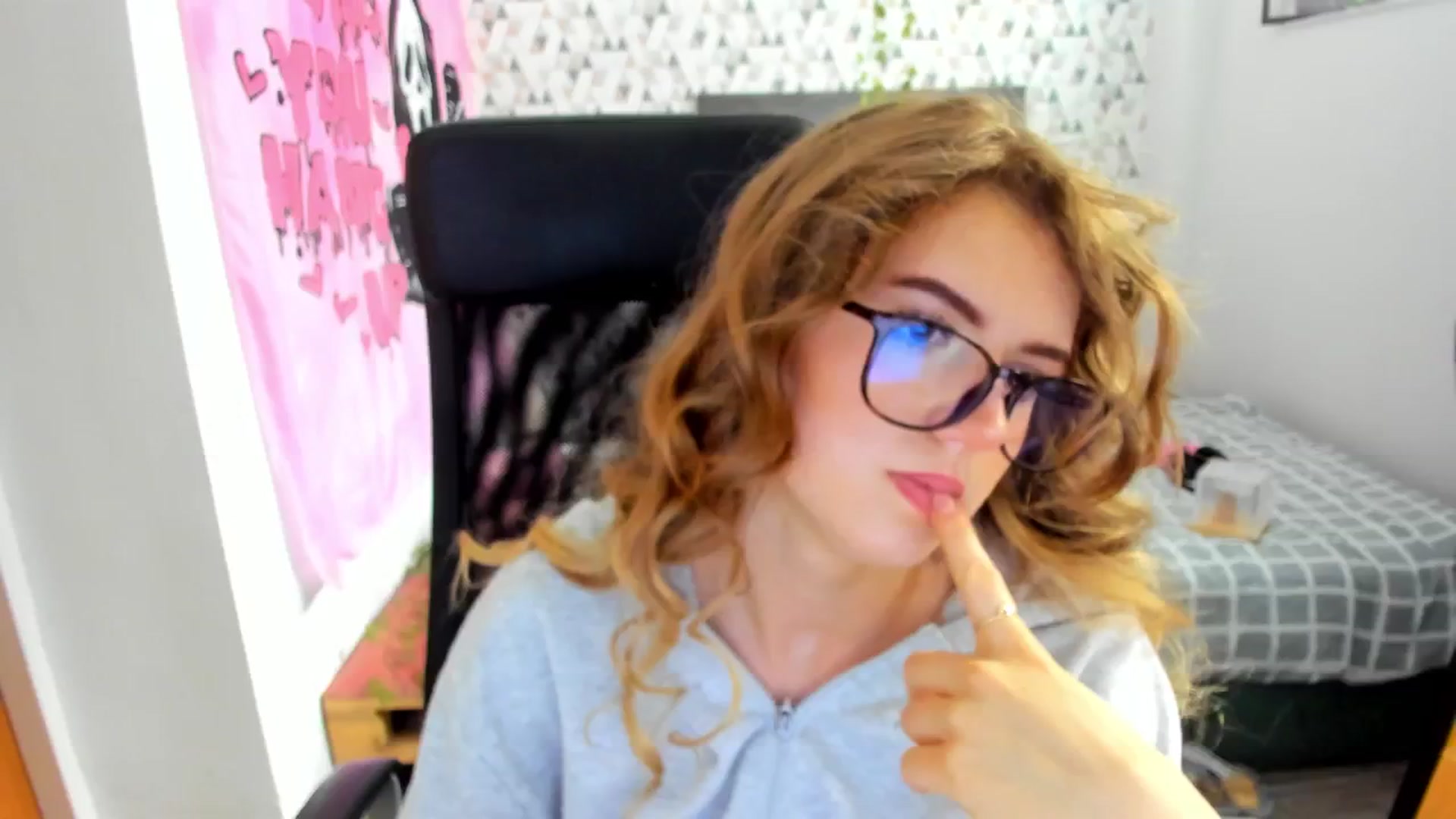 Gallery image thumbnail from Iness_lex's myfreecams stream on, 03/17/2026, 09:03 image 7 of 20