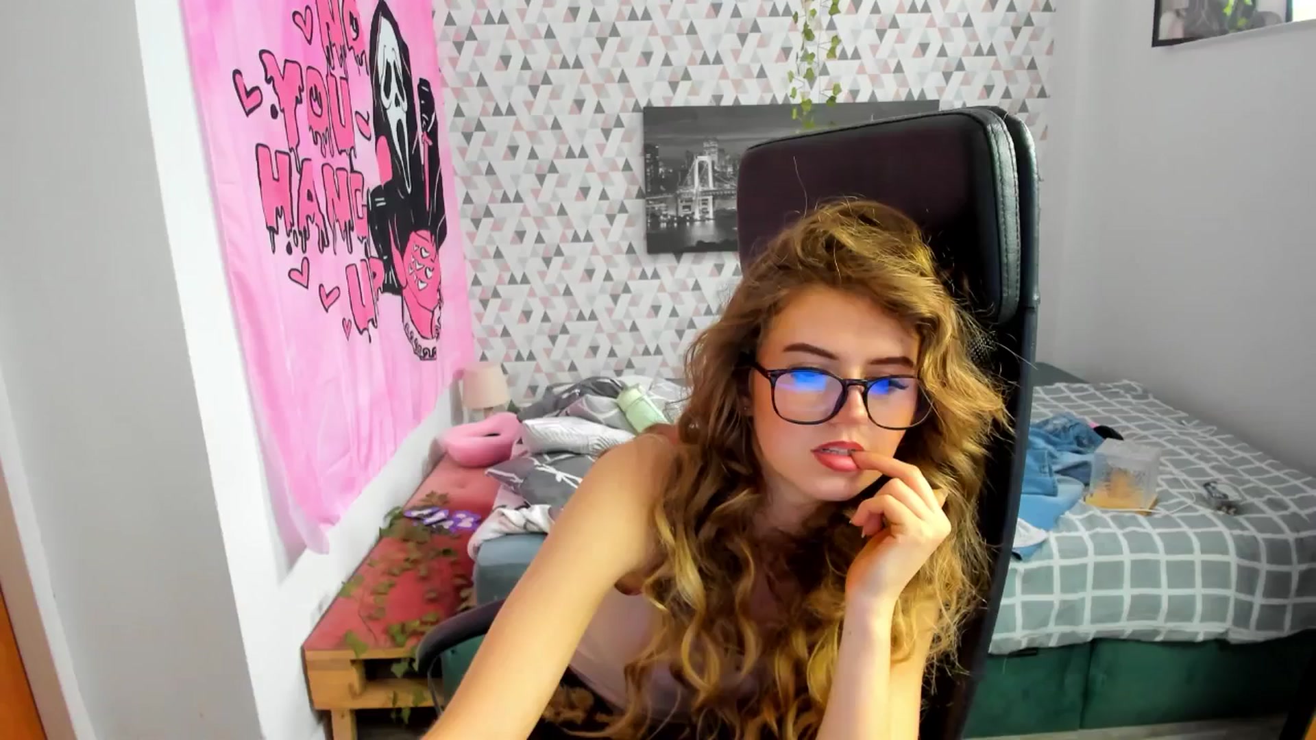 Gallery image thumbnail from Iness_lex's myfreecams stream on, 03/17/2026, 13:16 image 18 of 20