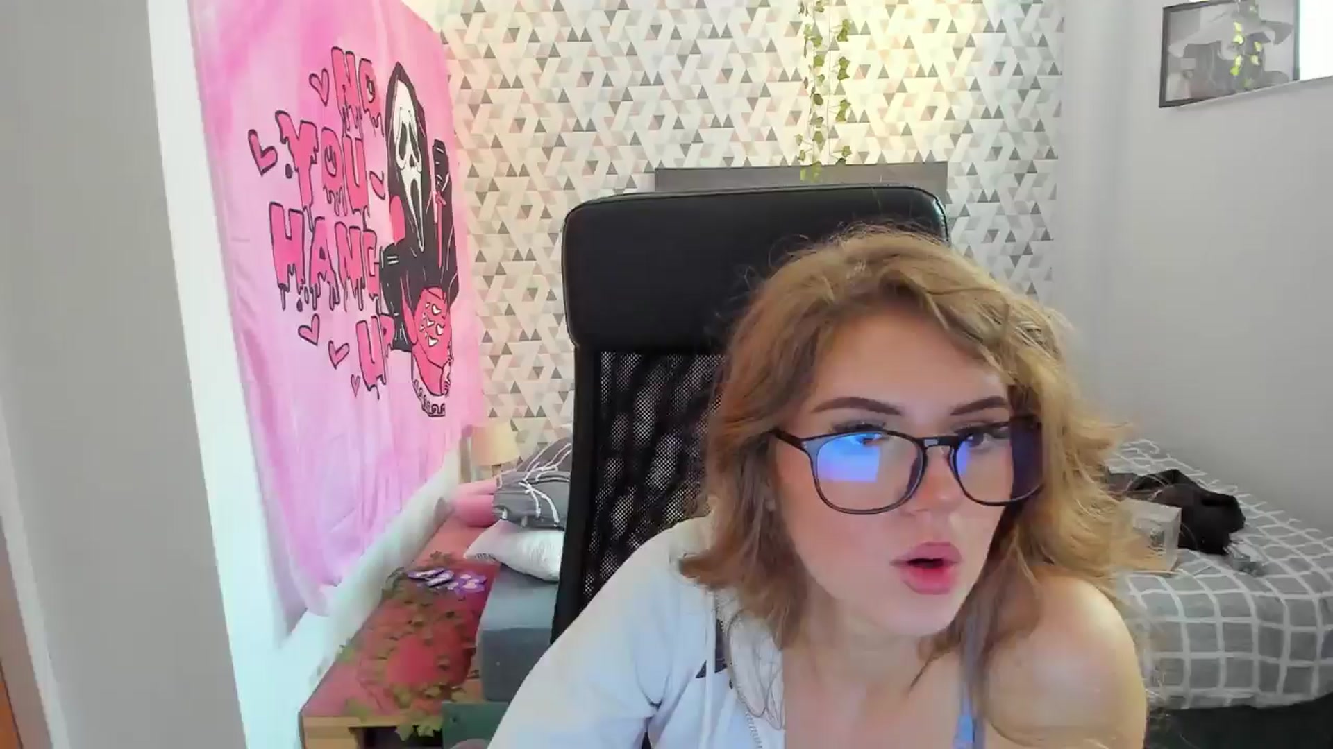 Gallery image thumbnail from Iness_lex's myfreecams stream on, 03/18/2026, 12:13 image 9 of 20