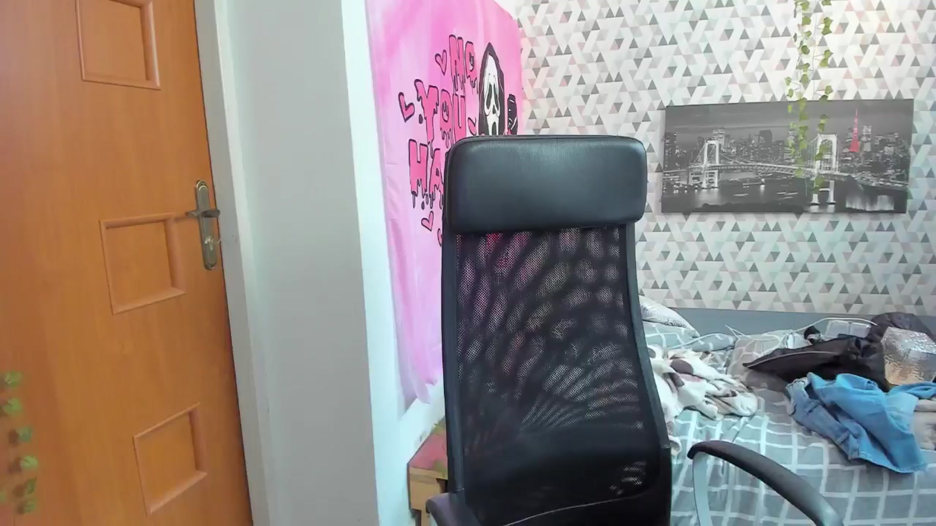 Gallery image thumbnail from Iness_lex's myfreecams stream on, 03/18/2026, 12:57 image 17 of 20