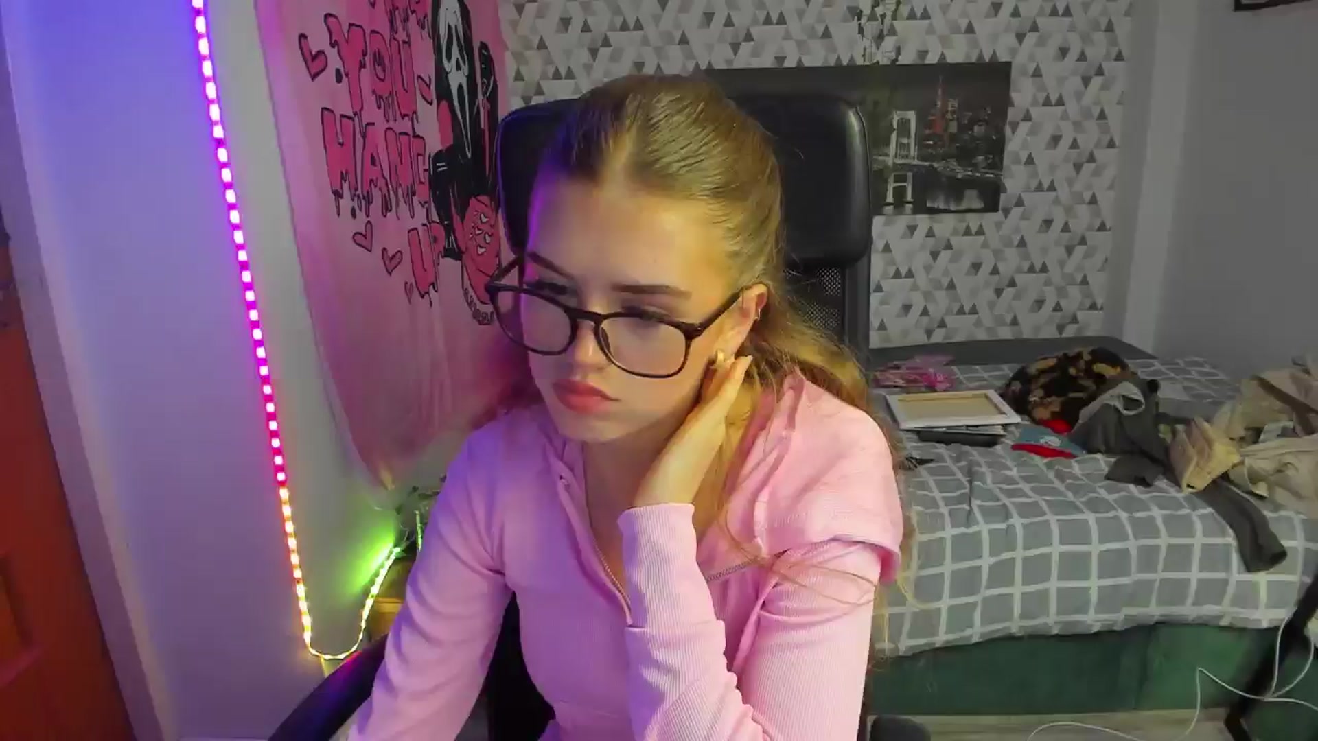 Gallery image thumbnail from Iness_lex's myfreecams stream on, 03/19/2026, 13:41 image 12 of 20