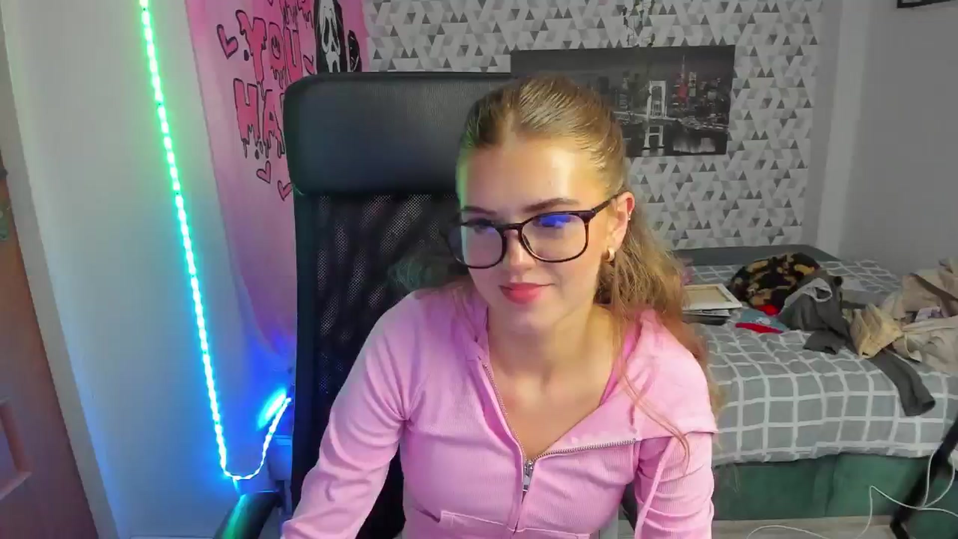 Gallery image thumbnail from Iness_lex's myfreecams stream on, 03/19/2026, 13:41 image 14 of 20