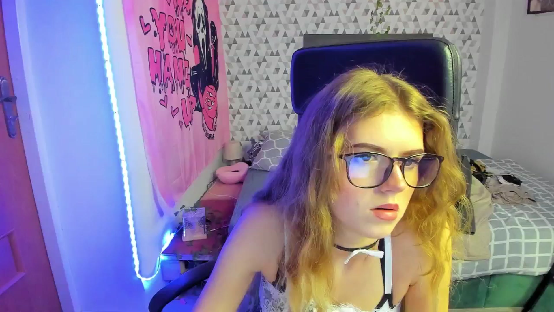 Gallery image thumbnail from Iness_lex's myfreecams stream on, 03/20/2026, 08:51 image 15 of 20