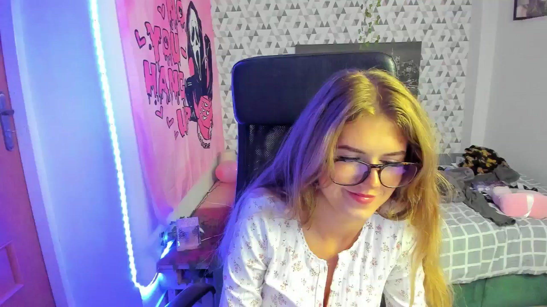 Gallery image thumbnail from Iness_lex's myfreecams stream on, 03/24/2026, 12:59 image 12 of 20