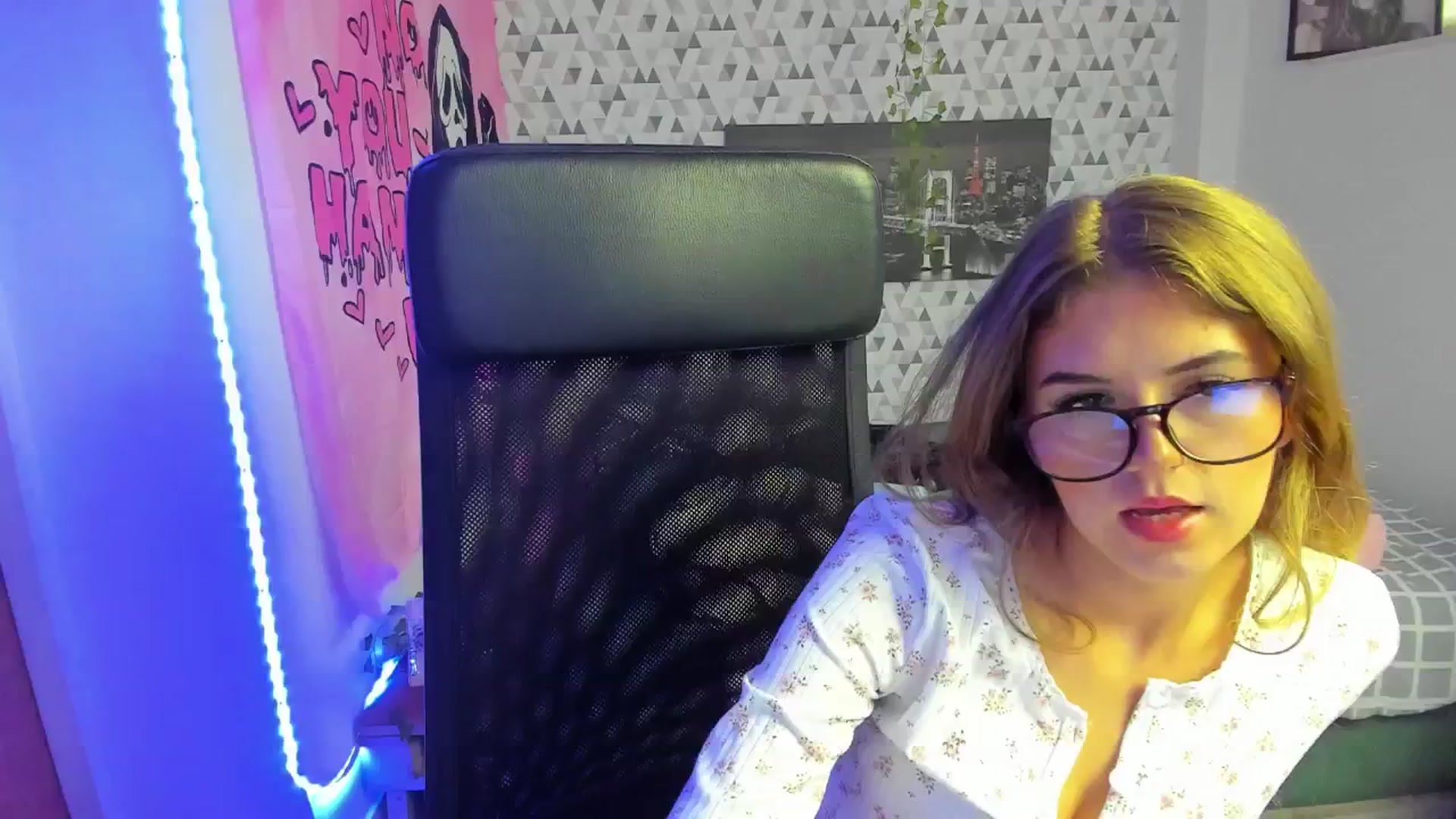 Gallery image thumbnail from Iness_lex's myfreecams stream on, 03/24/2026, 12:59 image 16 of 20