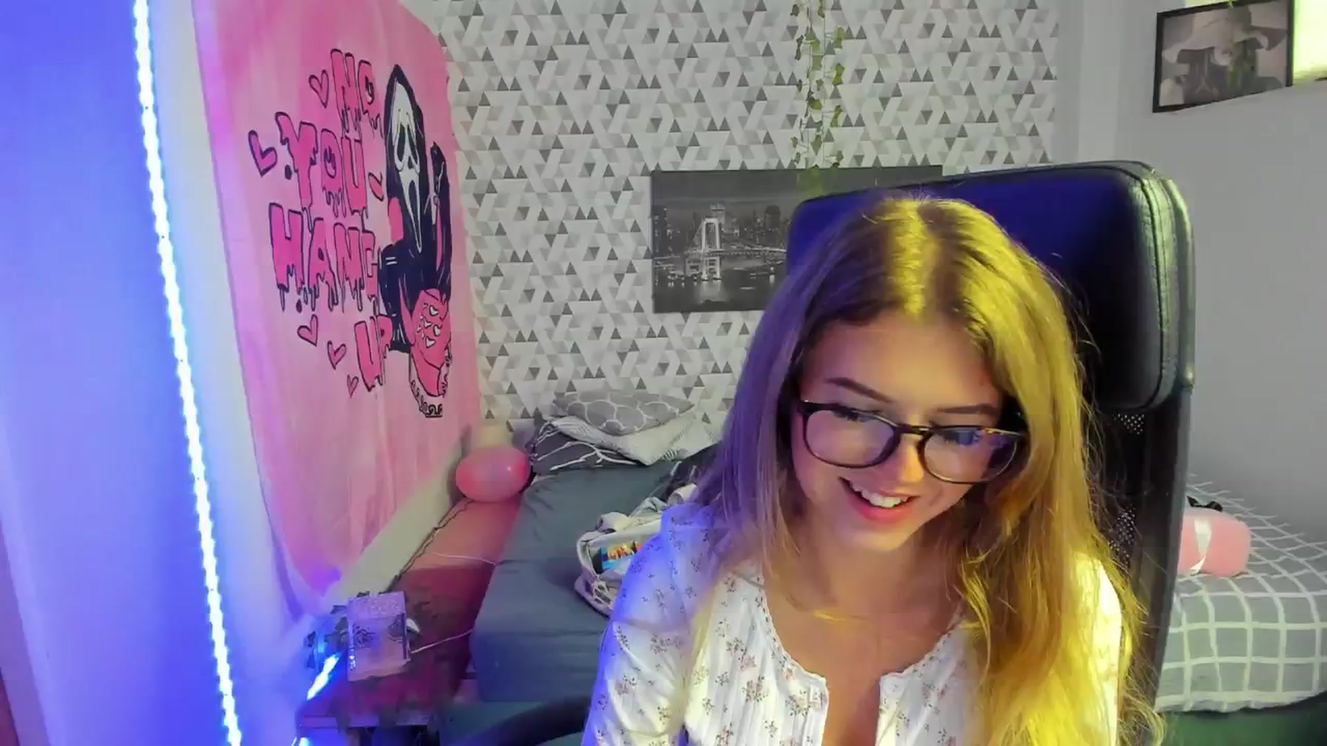 Gallery image thumbnail from Iness_lex's myfreecams stream on, 03/24/2026, 13:33 image 18 of 20