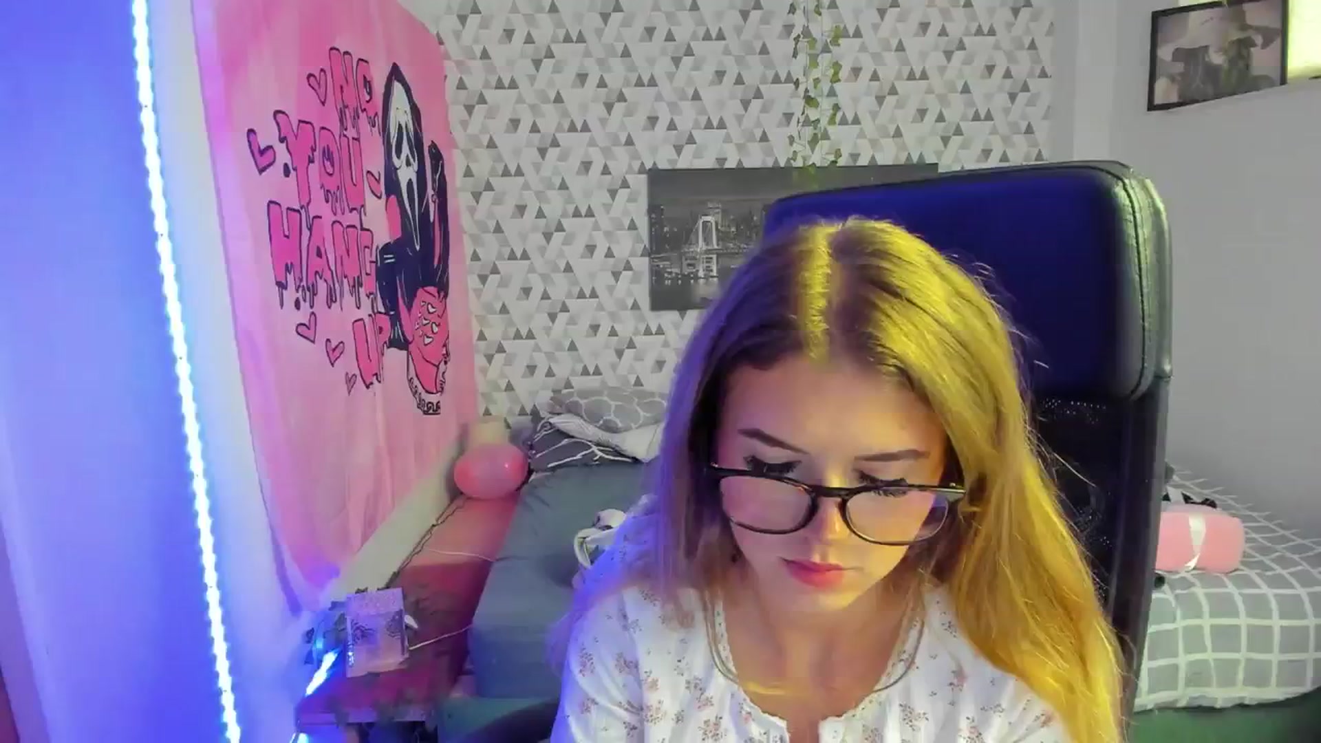Gallery image thumbnail from Iness_lex's myfreecams stream on, 03/24/2026, 13:33 image 12 of 20