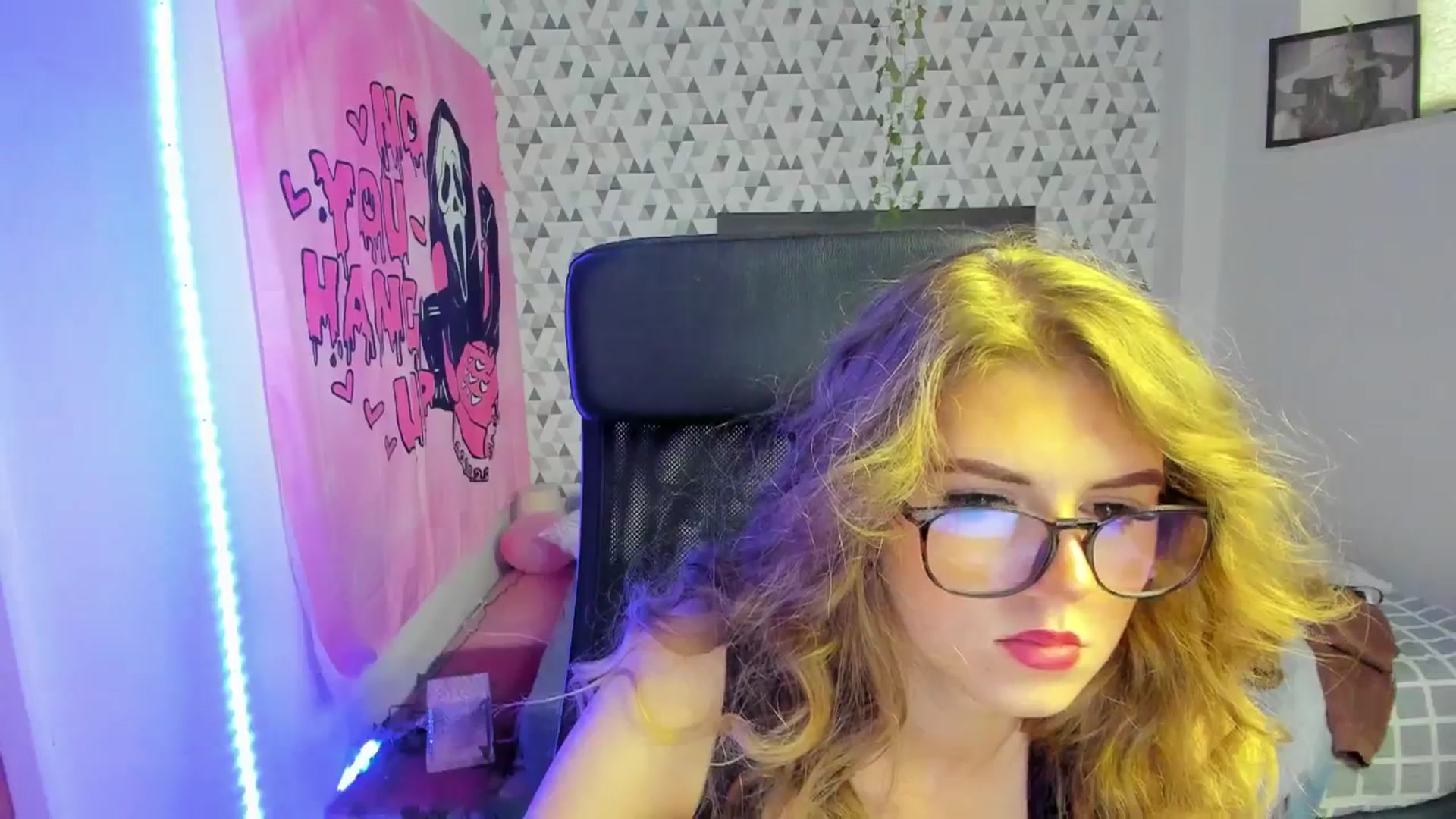 Gallery image thumbnail from Iness_lex's myfreecams stream on, 03/26/2026, 09:32 image 9 of 20