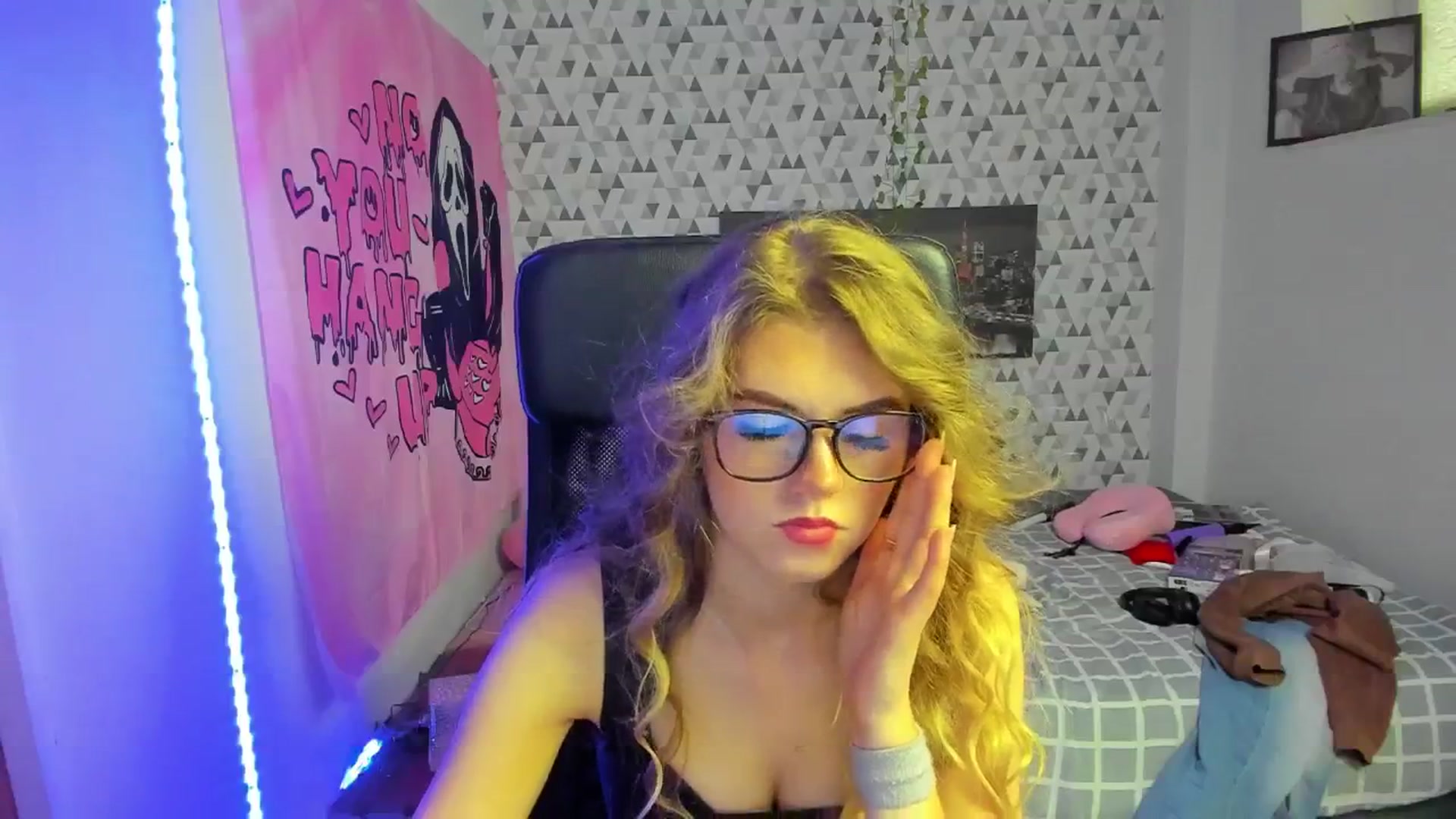Gallery image thumbnail from Iness_lex's myfreecams stream on, 03/26/2026, 09:32 image 10 of 20