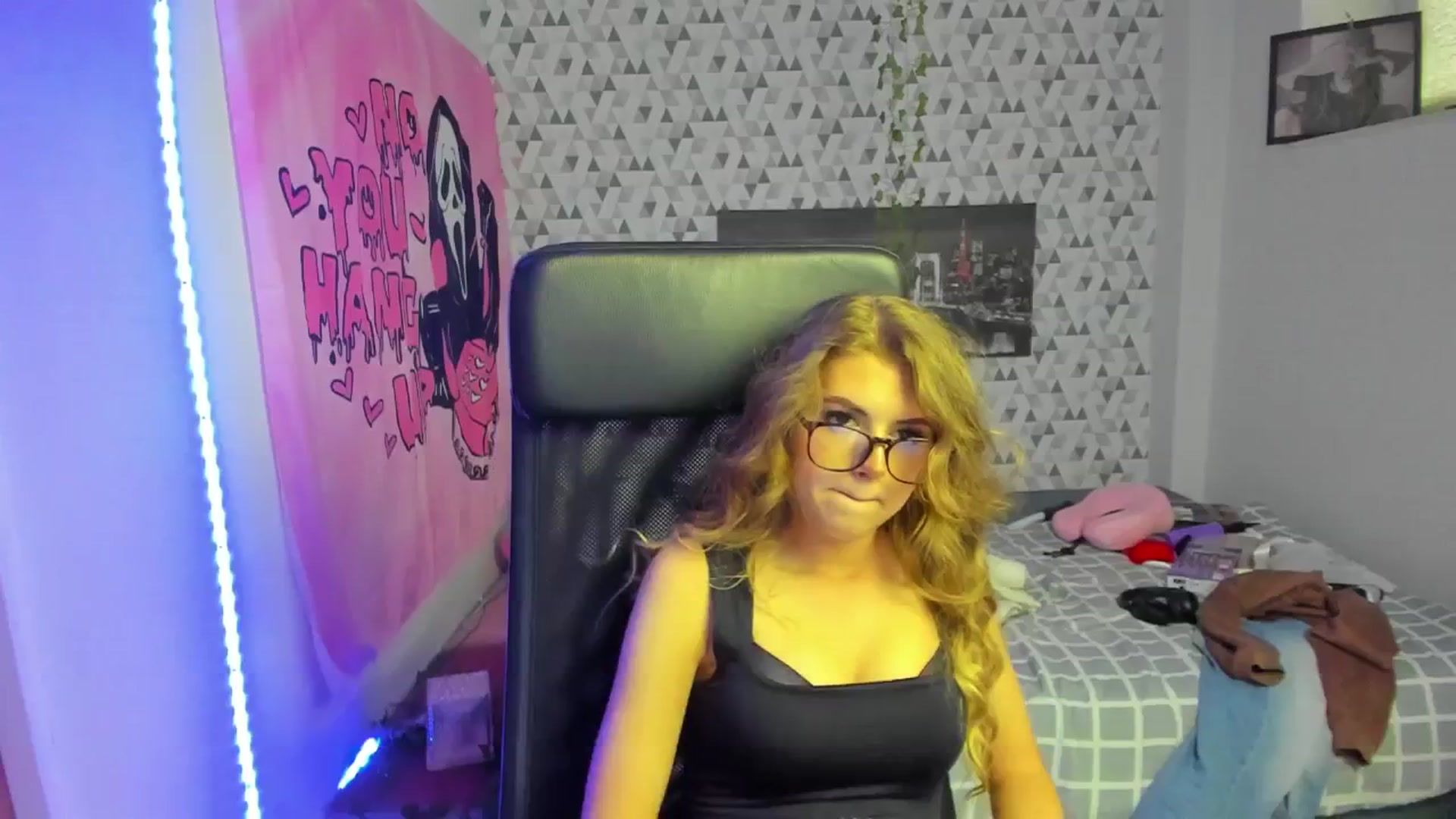 Gallery image thumbnail from Iness_lex's myfreecams stream on, 03/26/2026, 10:38 image 17 of 20