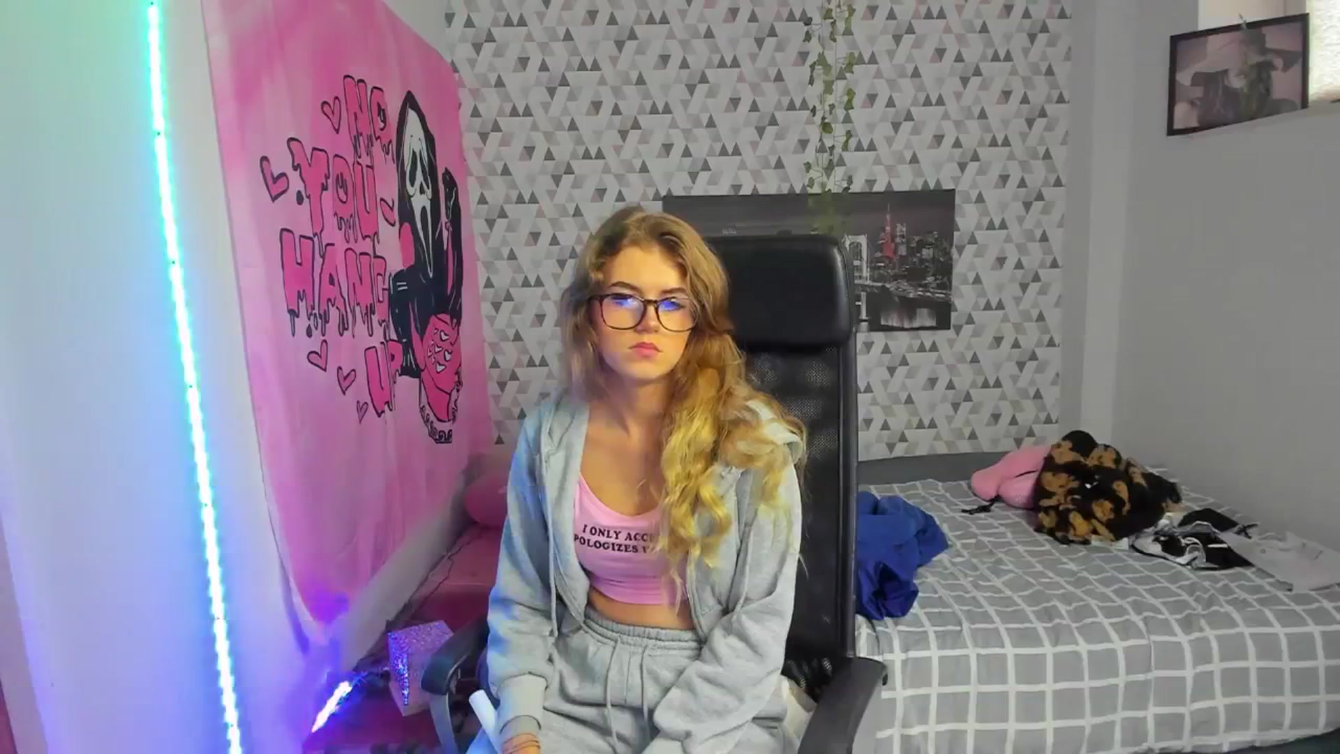 Gallery image thumbnail from Iness_lex's myfreecams stream on, 04/01/2026, 09:13 image 12 of 20