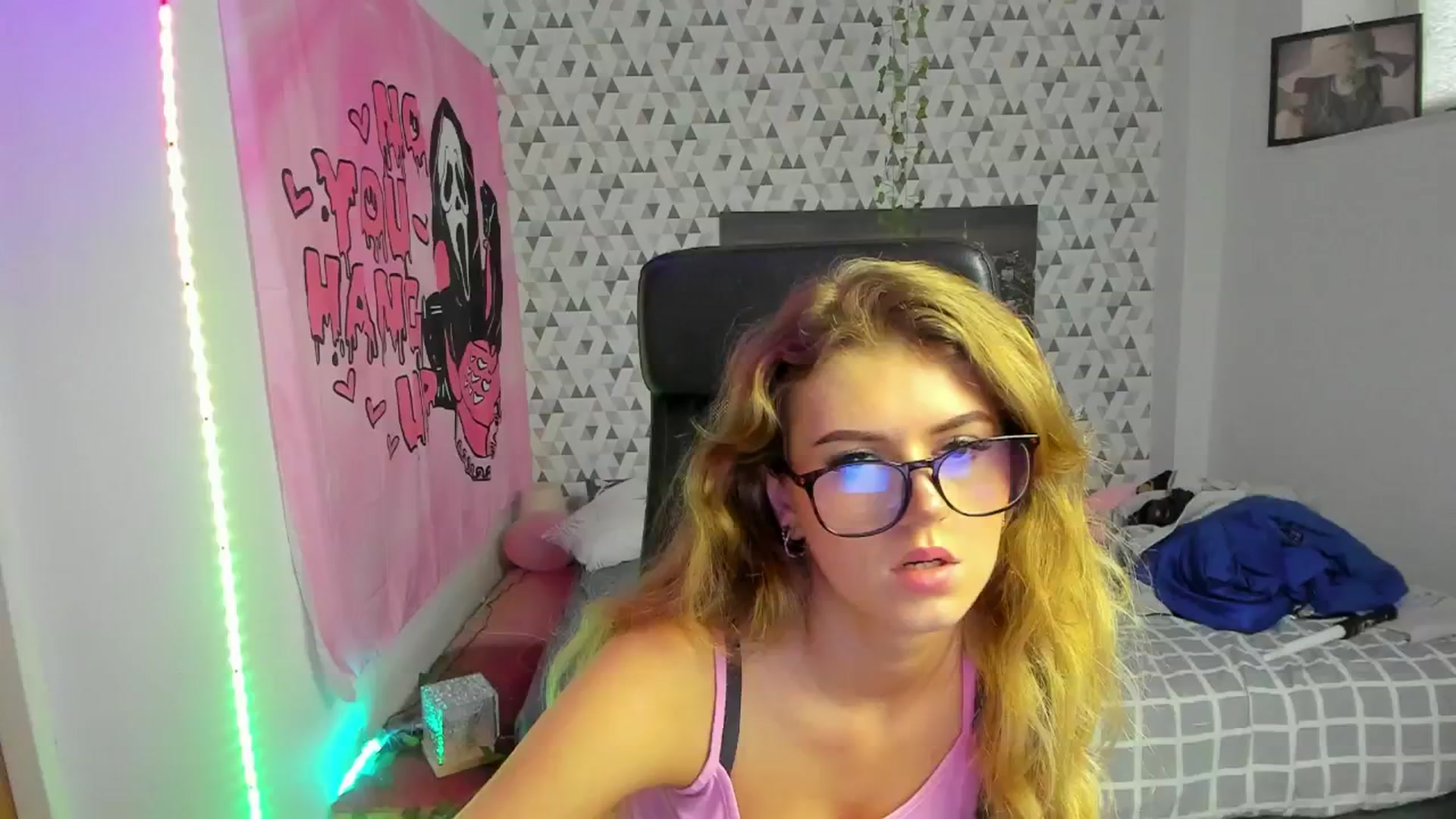 Gallery image thumbnail from Iness_lex's myfreecams stream on, 04/01/2026, 10:21 image 18 of 20