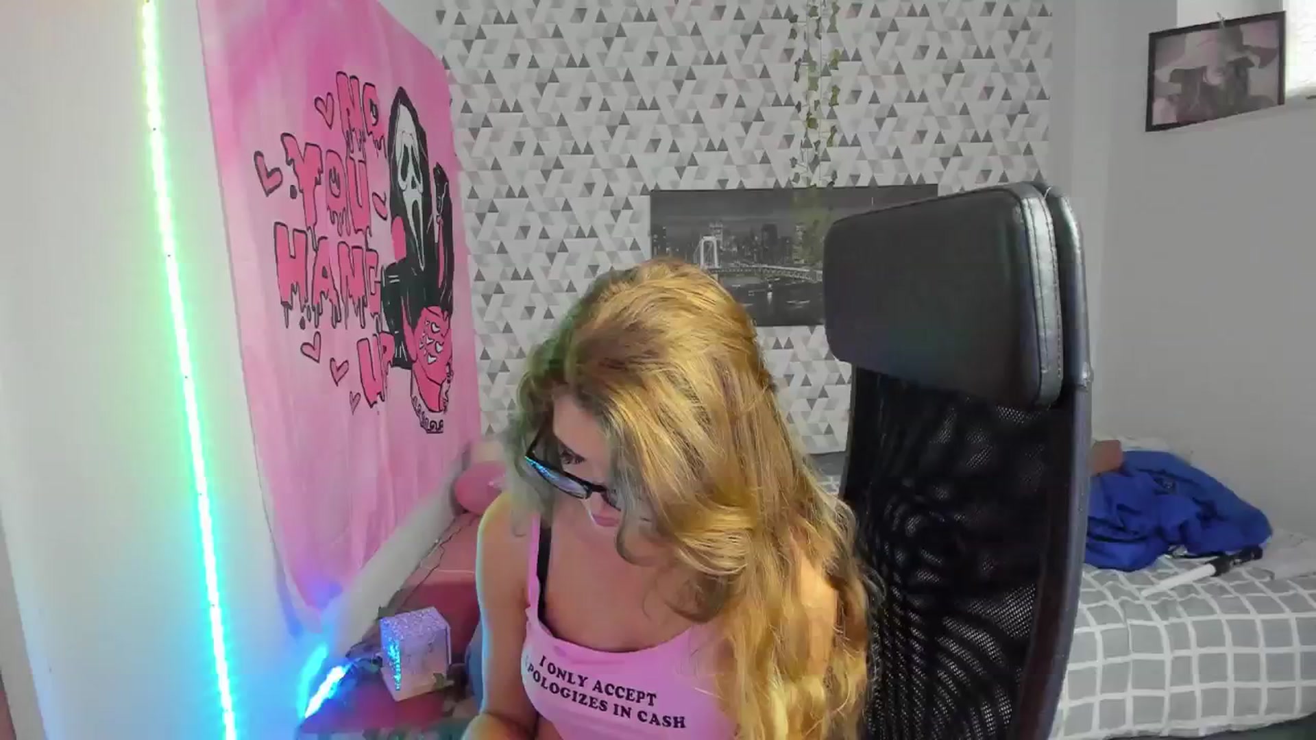 Gallery image thumbnail from Iness_lex's myfreecams stream on, 04/01/2026, 11:00 image 10 of 20