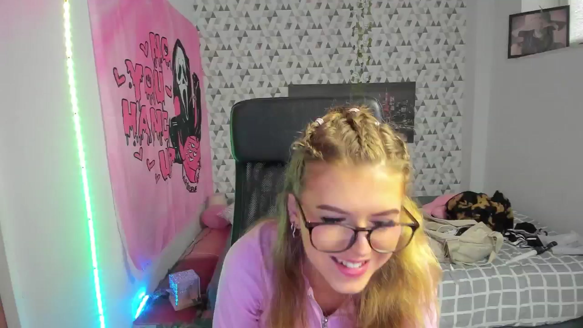 Gallery image thumbnail from Iness_lex's myfreecams stream on, 04/02/2026, 07:45 image 18 of 20