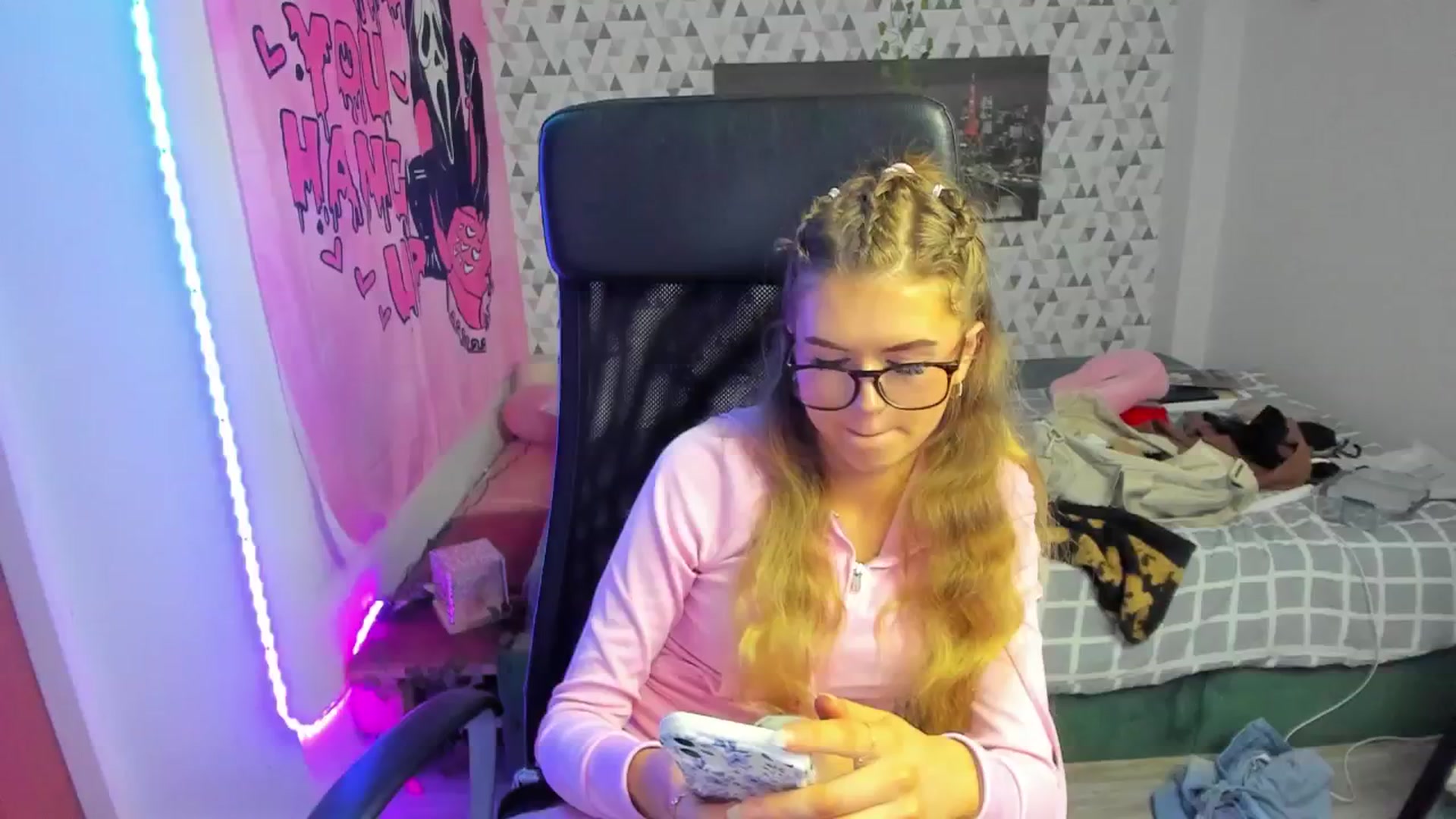 Gallery image thumbnail from Iness_lex's myfreecams stream on, 04/02/2026, 12:00 image 13 of 20