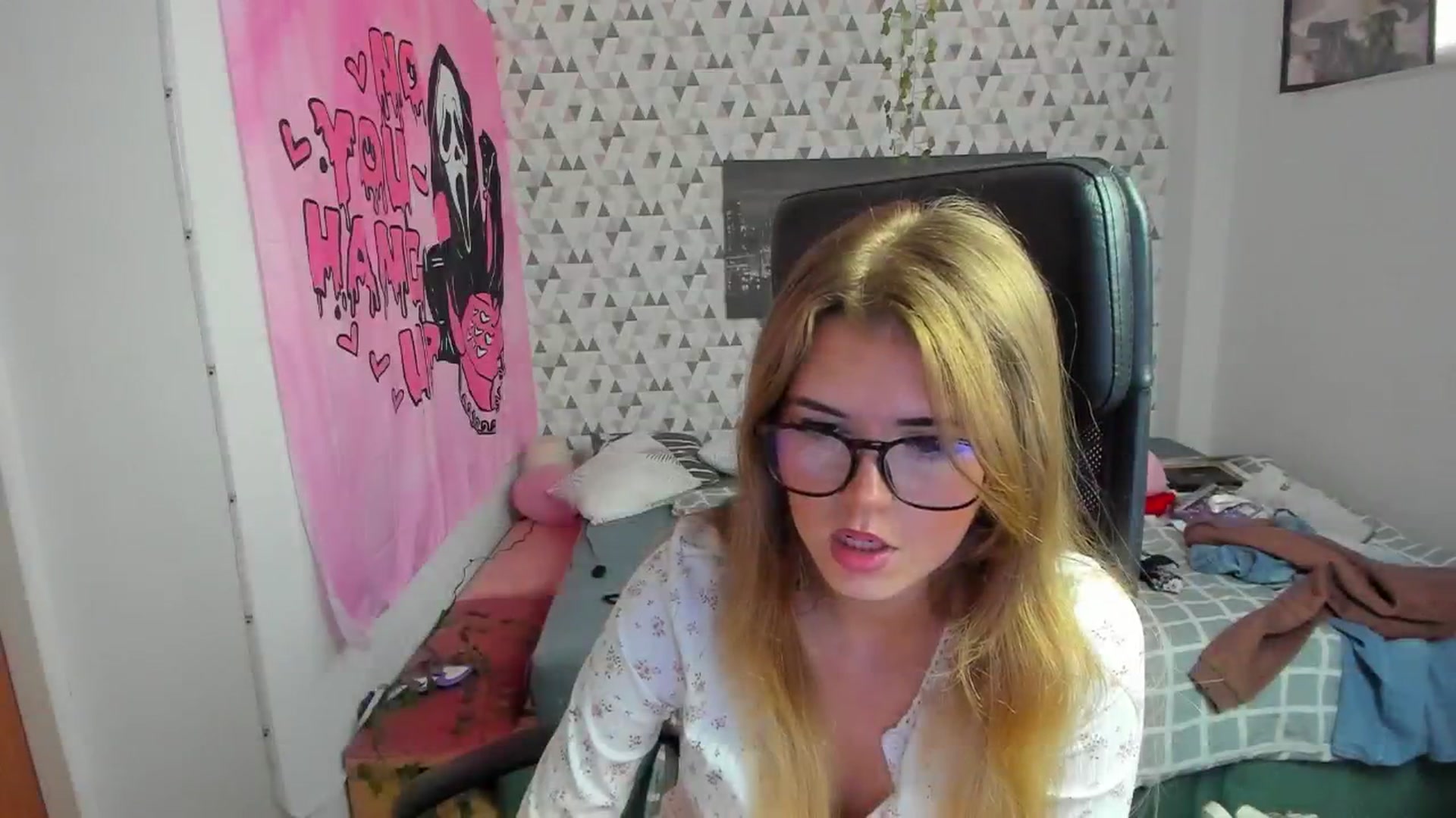 Gallery image thumbnail from Iness_lex's myfreecams stream on, 04/04/2026, 09:56 image 9 of 20