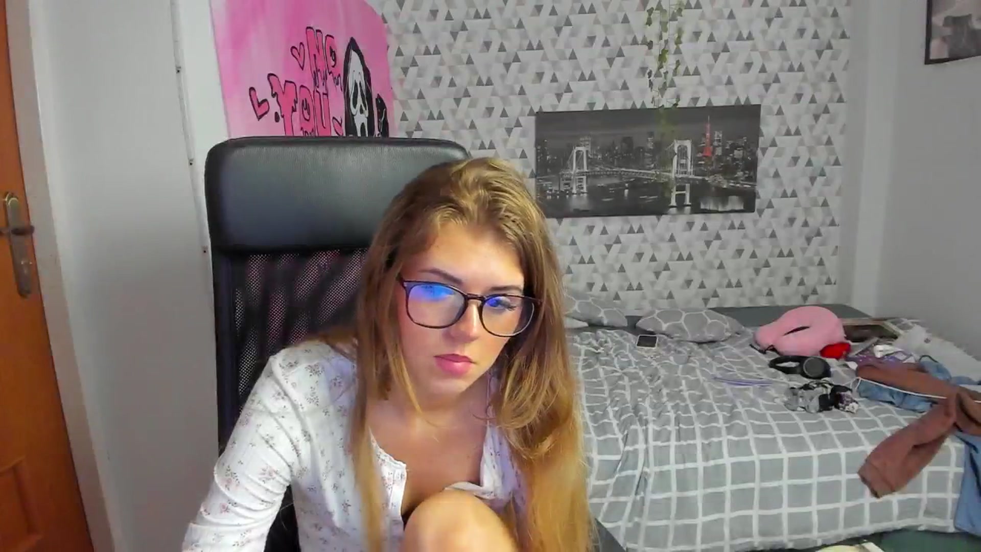 Gallery image thumbnail from Iness_lex's myfreecams stream on, 04/04/2026, 12:39 image 10 of 20