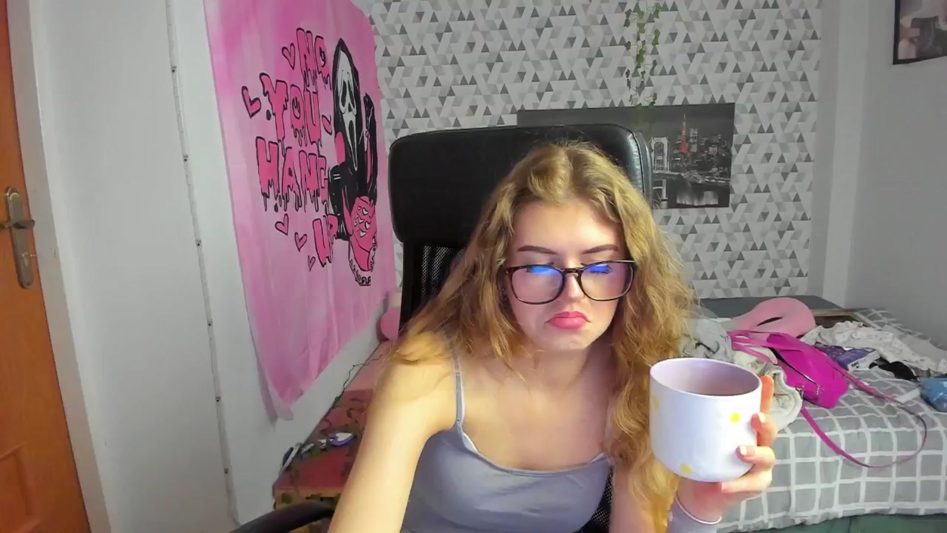 Gallery image thumbnail from Iness_lex's myfreecams stream on, 04/08/2026, 08:02 image 12 of 20