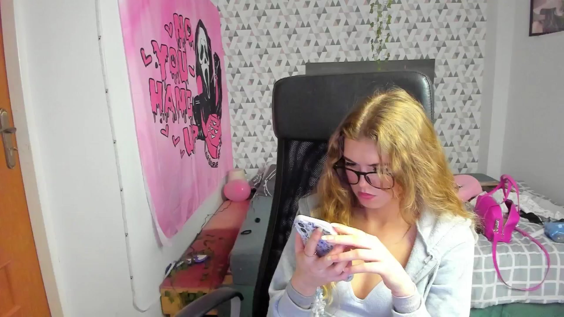 Gallery image thumbnail from Iness_lex's myfreecams stream on, 04/08/2026, 10:00 image 18 of 20