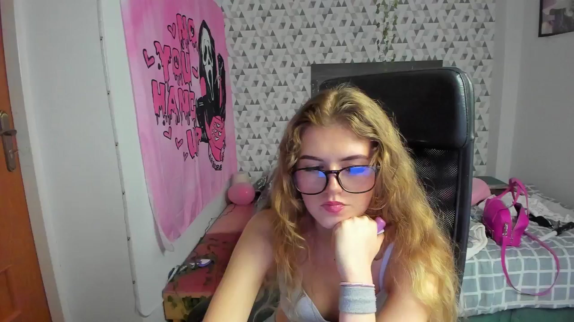 Gallery image thumbnail from Iness_lex's myfreecams stream on, 04/08/2026, 11:38 image 11 of 20