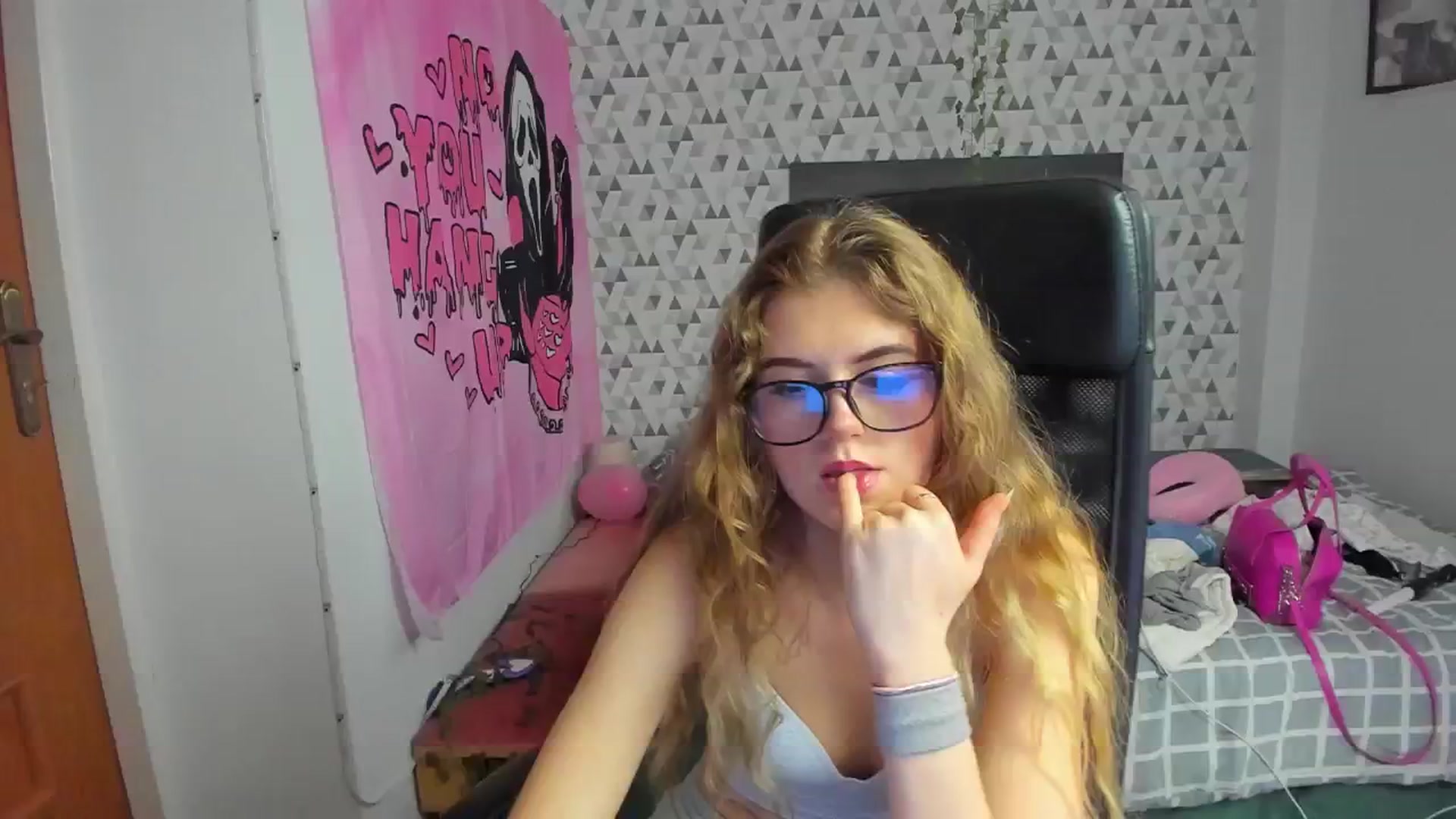 Gallery image thumbnail from Iness_lex's myfreecams stream on, 04/08/2026, 11:38 image 15 of 20